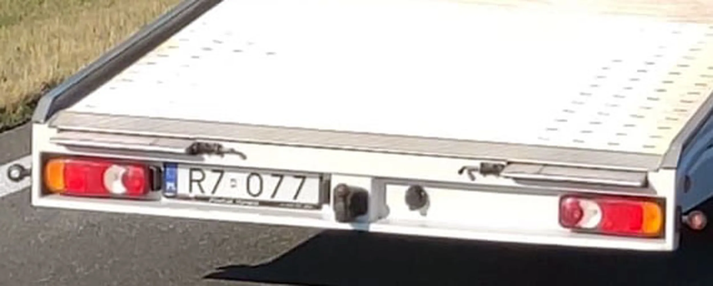 Fajny numer, blacha R7 O77