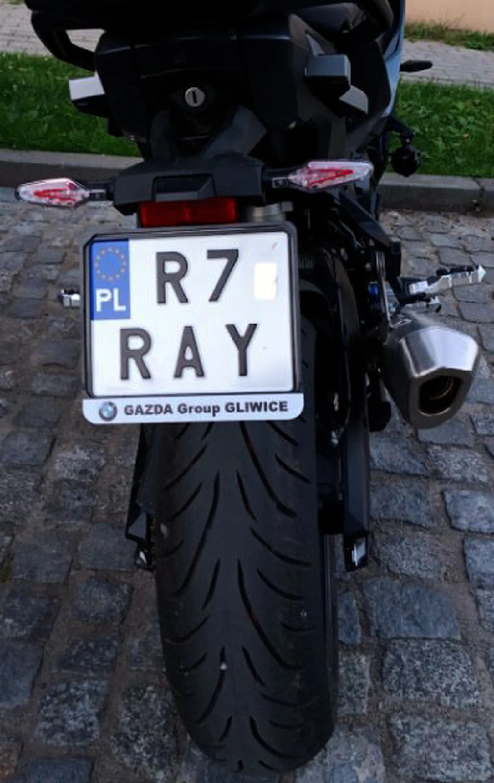 Fajny numer, blacha R7 RAY