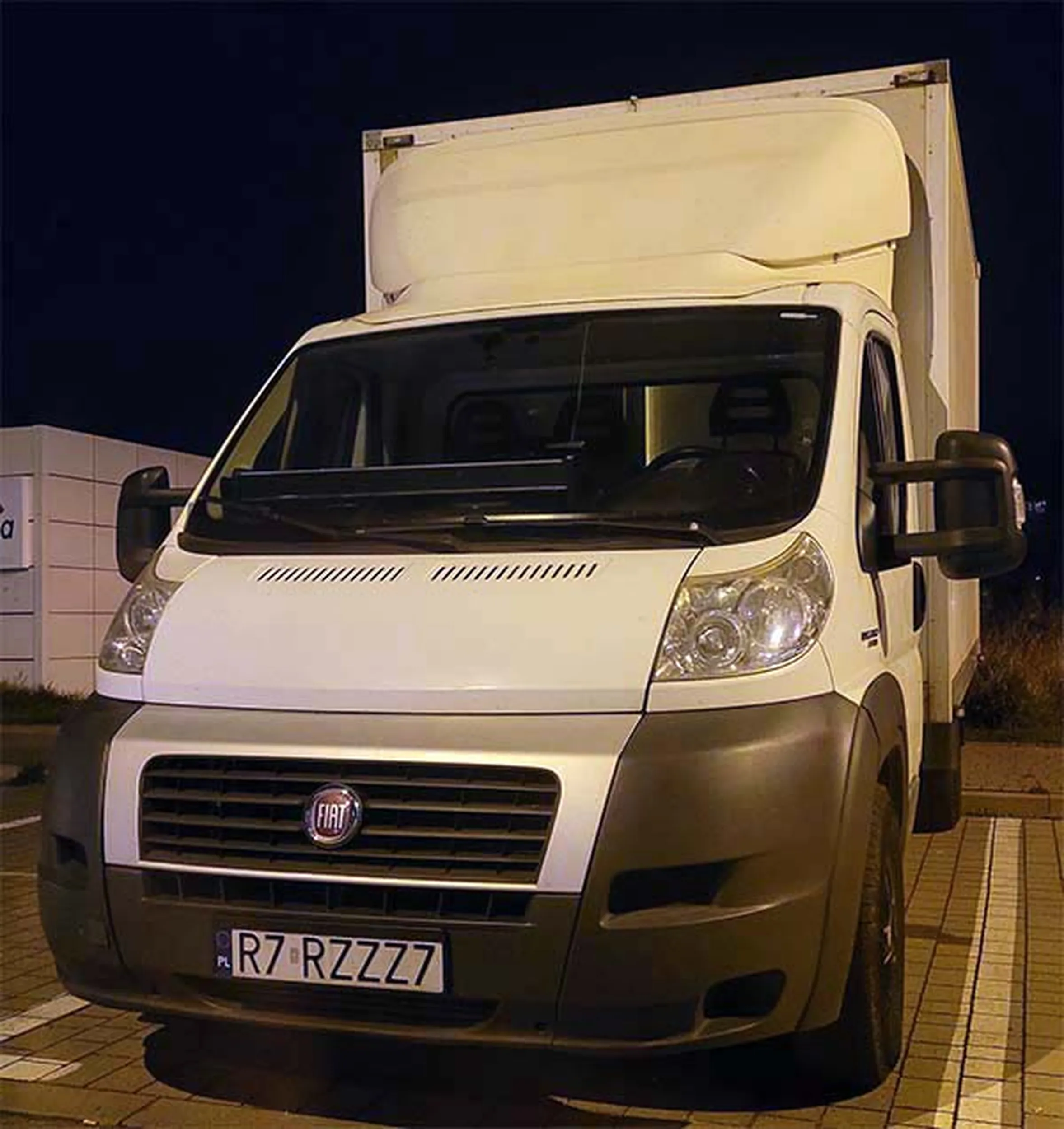 Fajny numer, blacha R7 RZZZ7