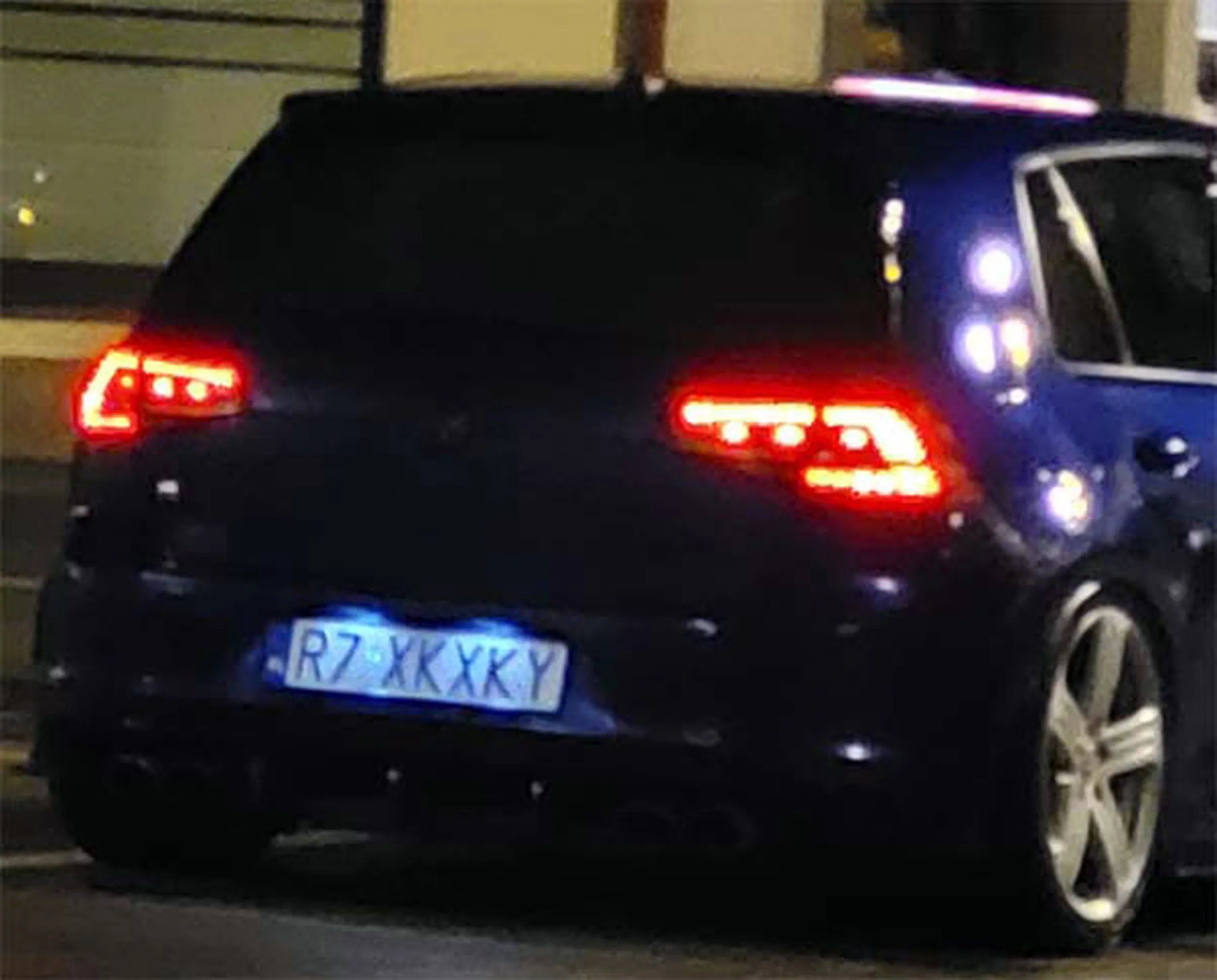 Fajny numer, blacha R7 XKXKY