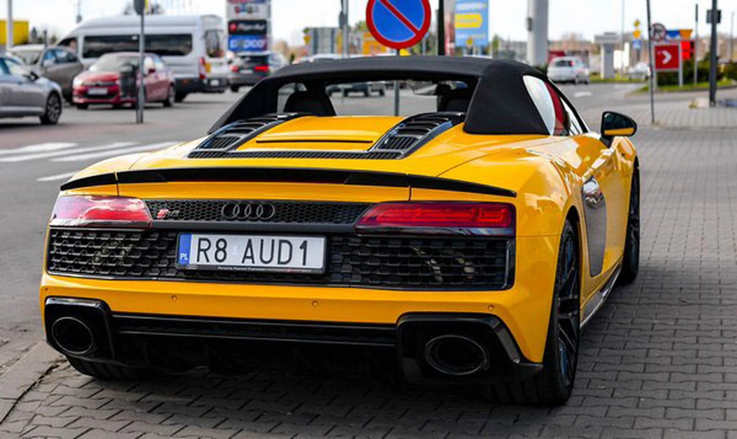 Fajny numer, blacha R8 AUD1