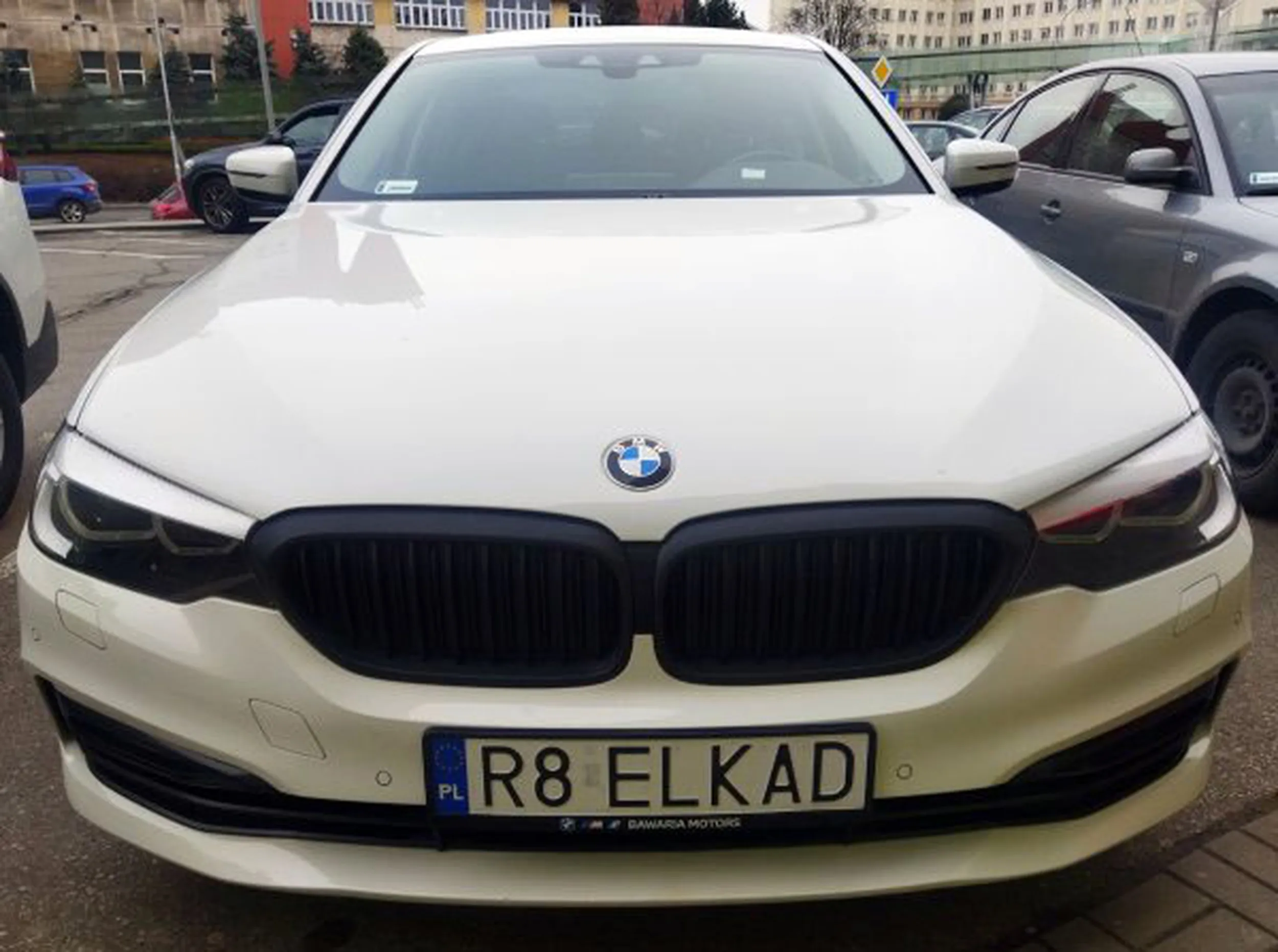 Fajny numer, blacha R8 ELKAD