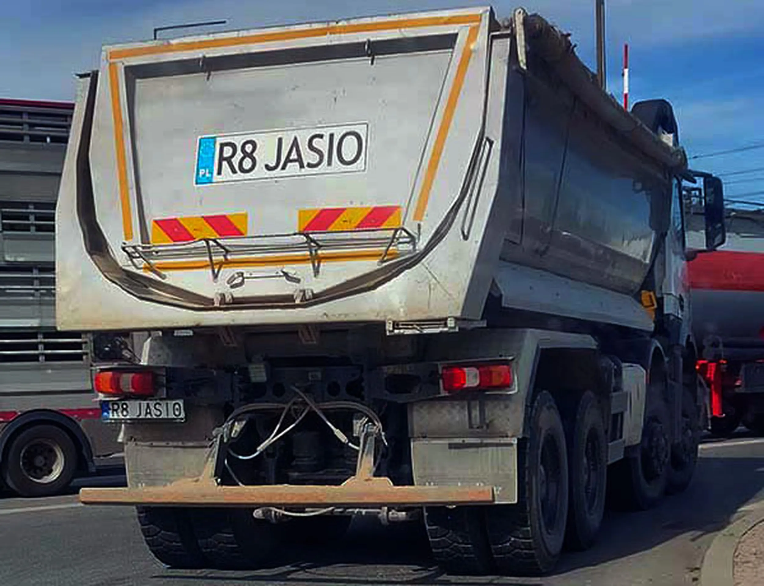 Fajny numer, blacha R8 JASIO