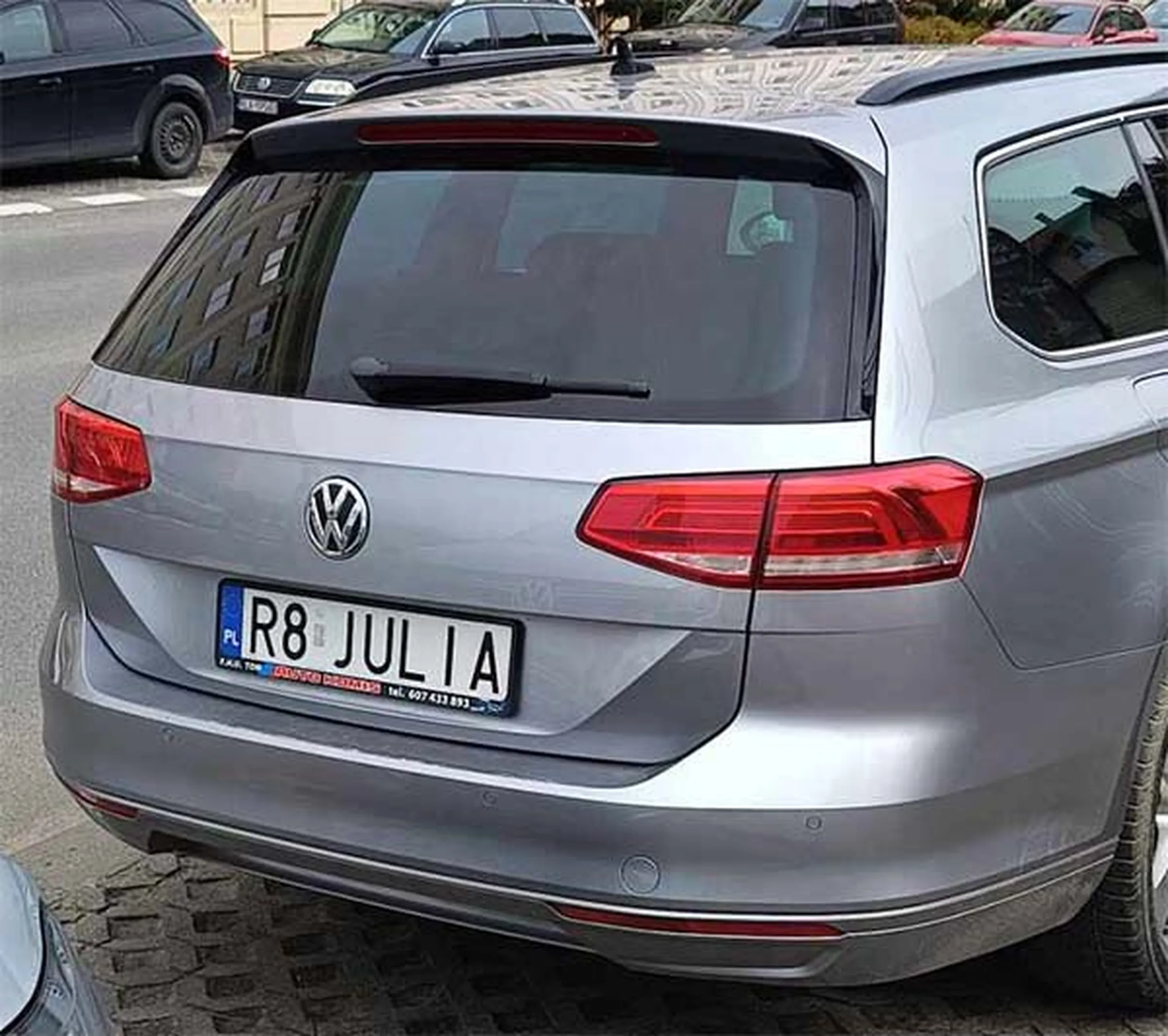 Fajny numer, blacha R8 JULIA