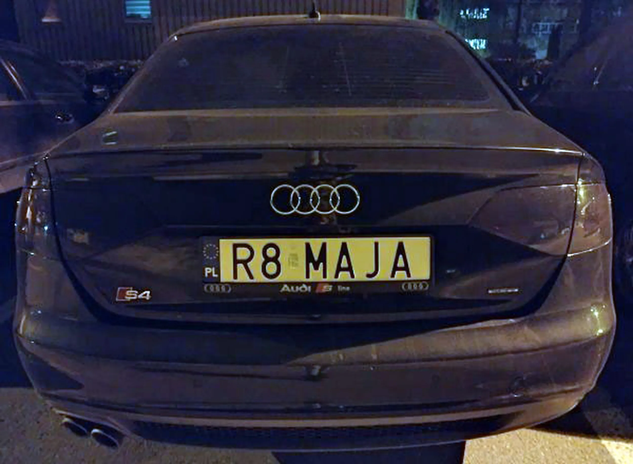 Fajny numer, blacha R8 MAJA