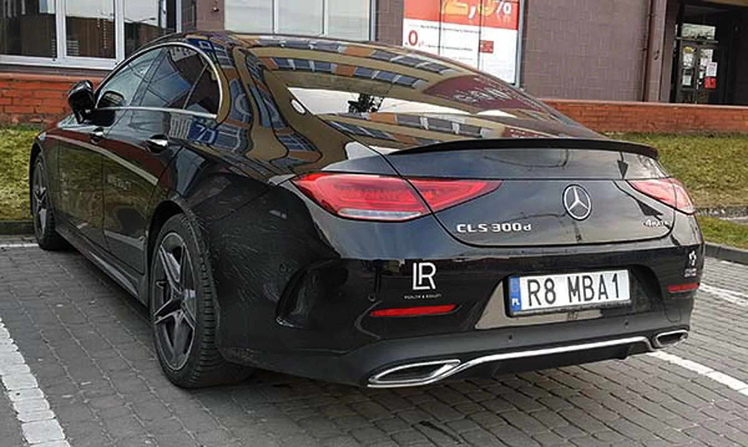 Fajny numer, blacha R8 MBA1