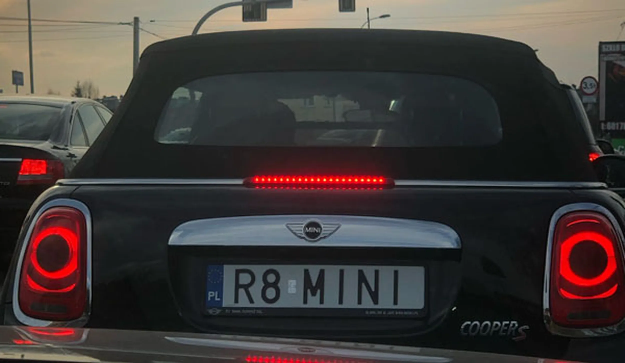 Fajny numer, blacha R8 MINI