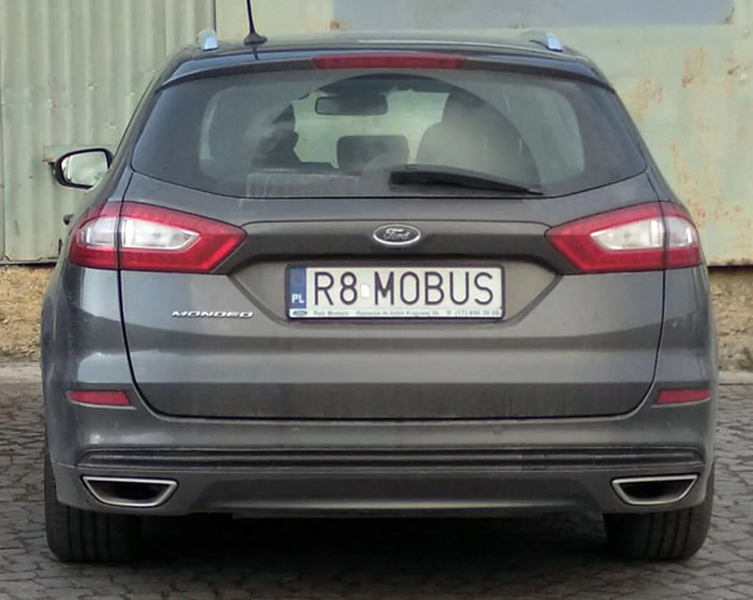 Fajny numer, blacha R8 MOBUS