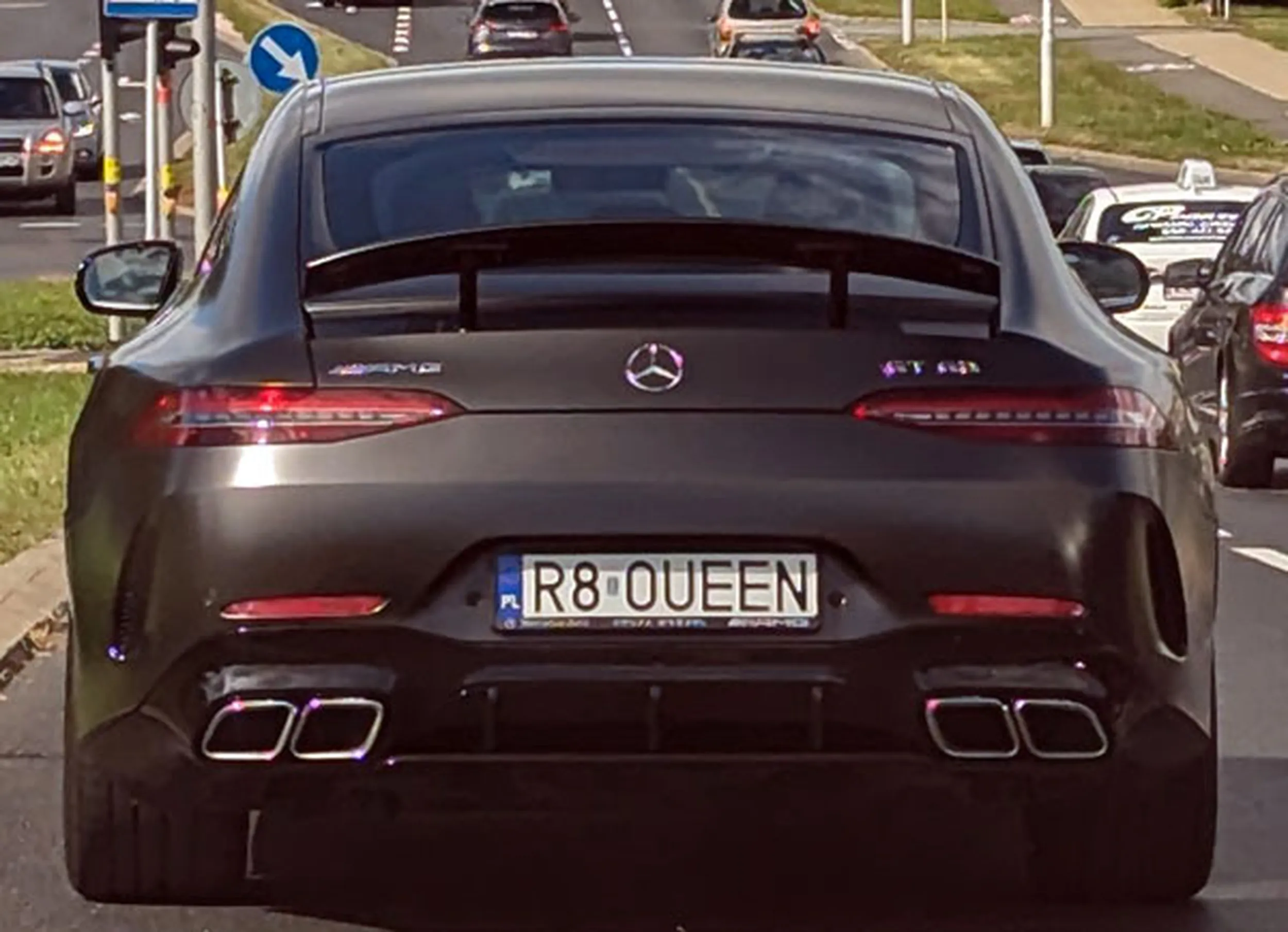 Fajny numer, blacha R8 OUEEN