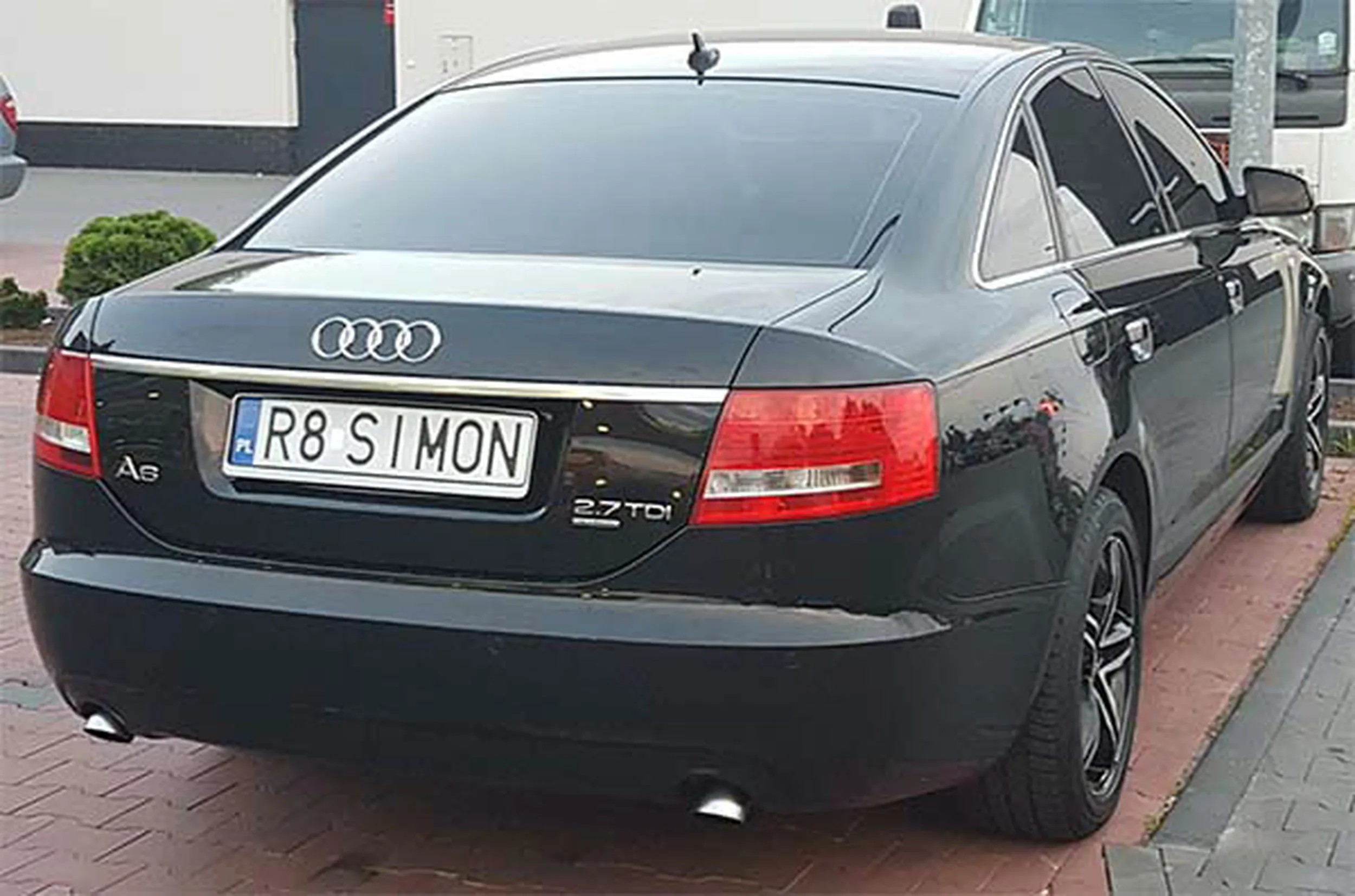 Fajny numer, blacha R8 SIMON