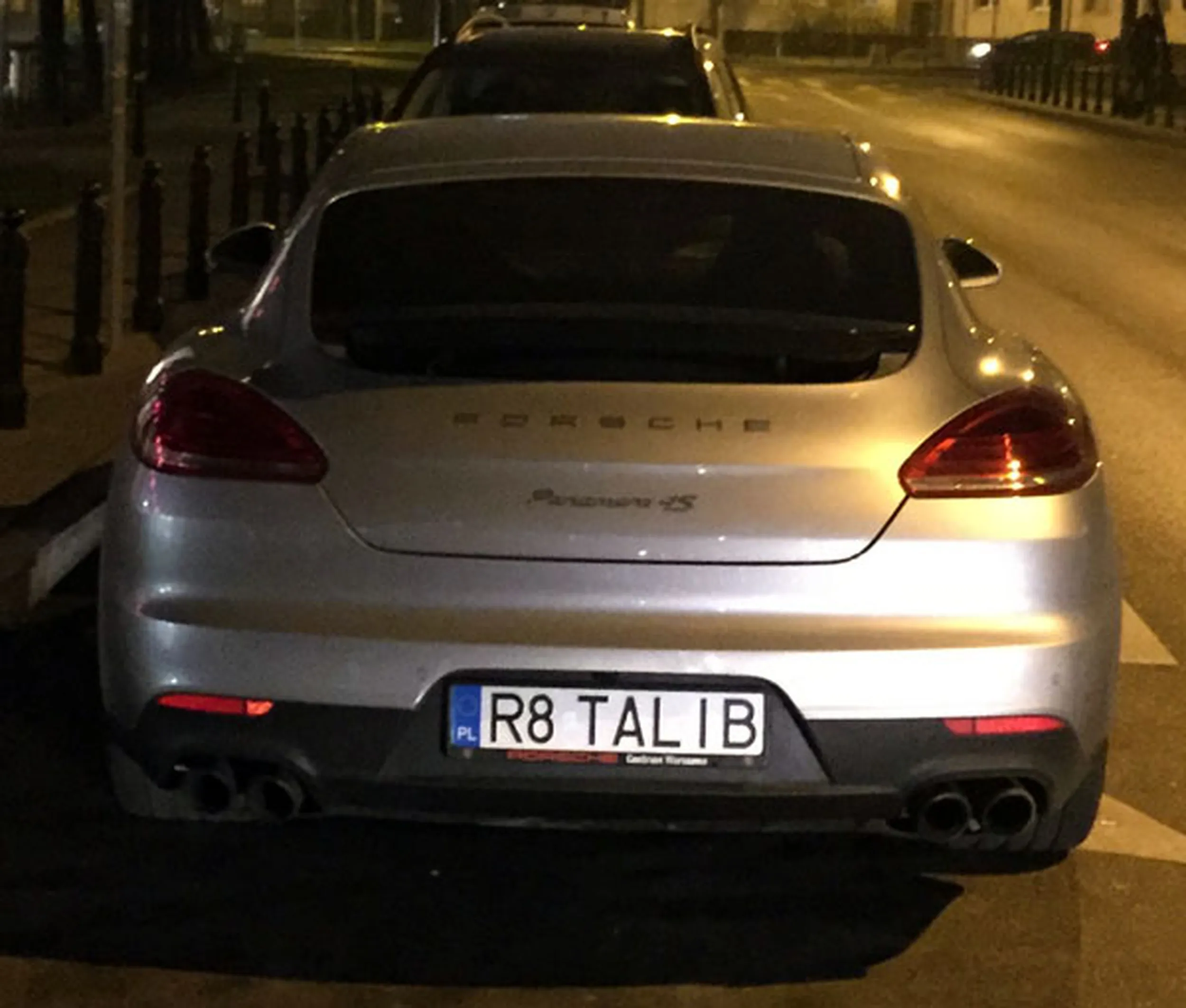 Fajny numer, blacha R8 TALIB