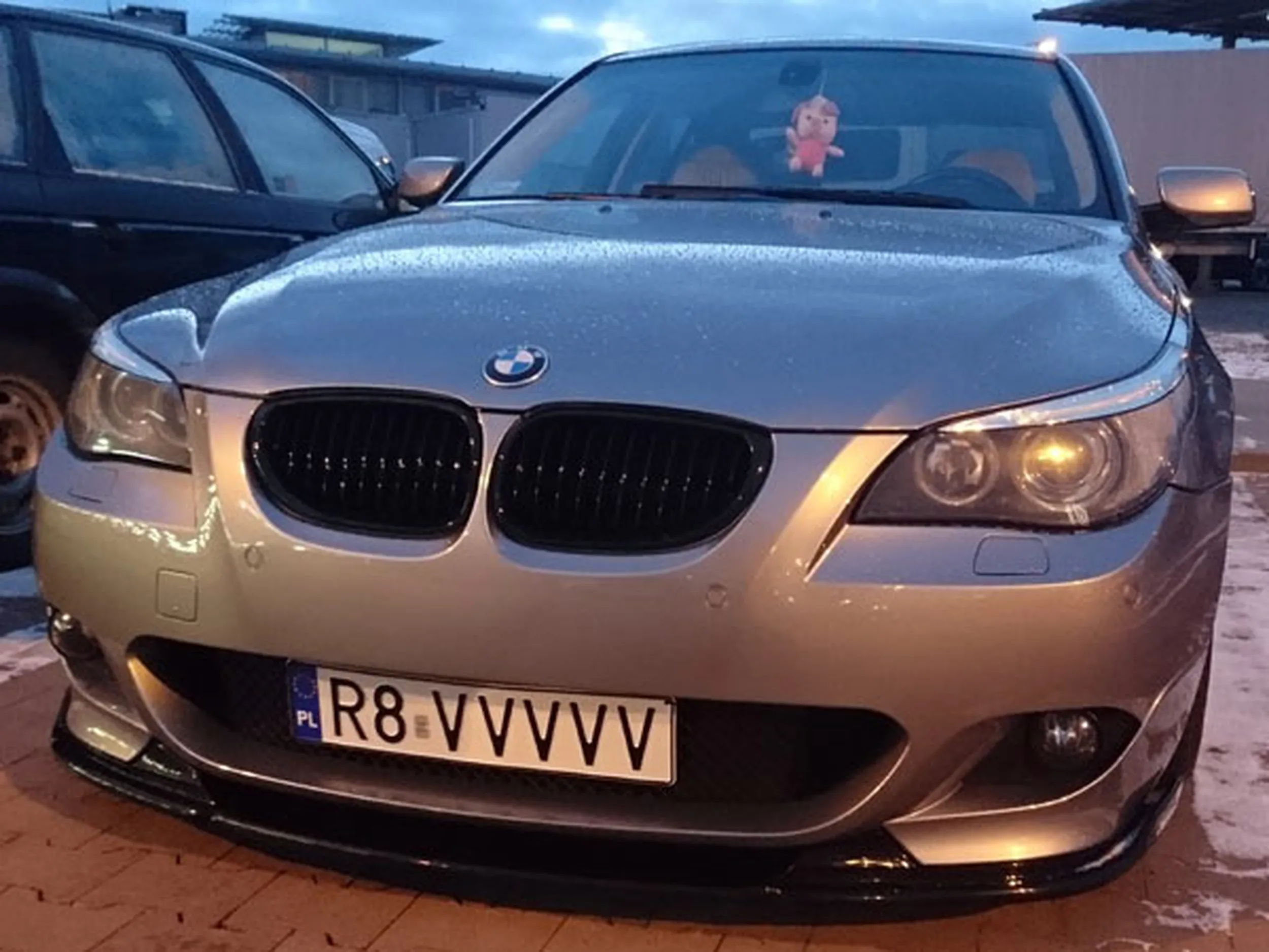 Fajny numer, blacha R8 VVVVV