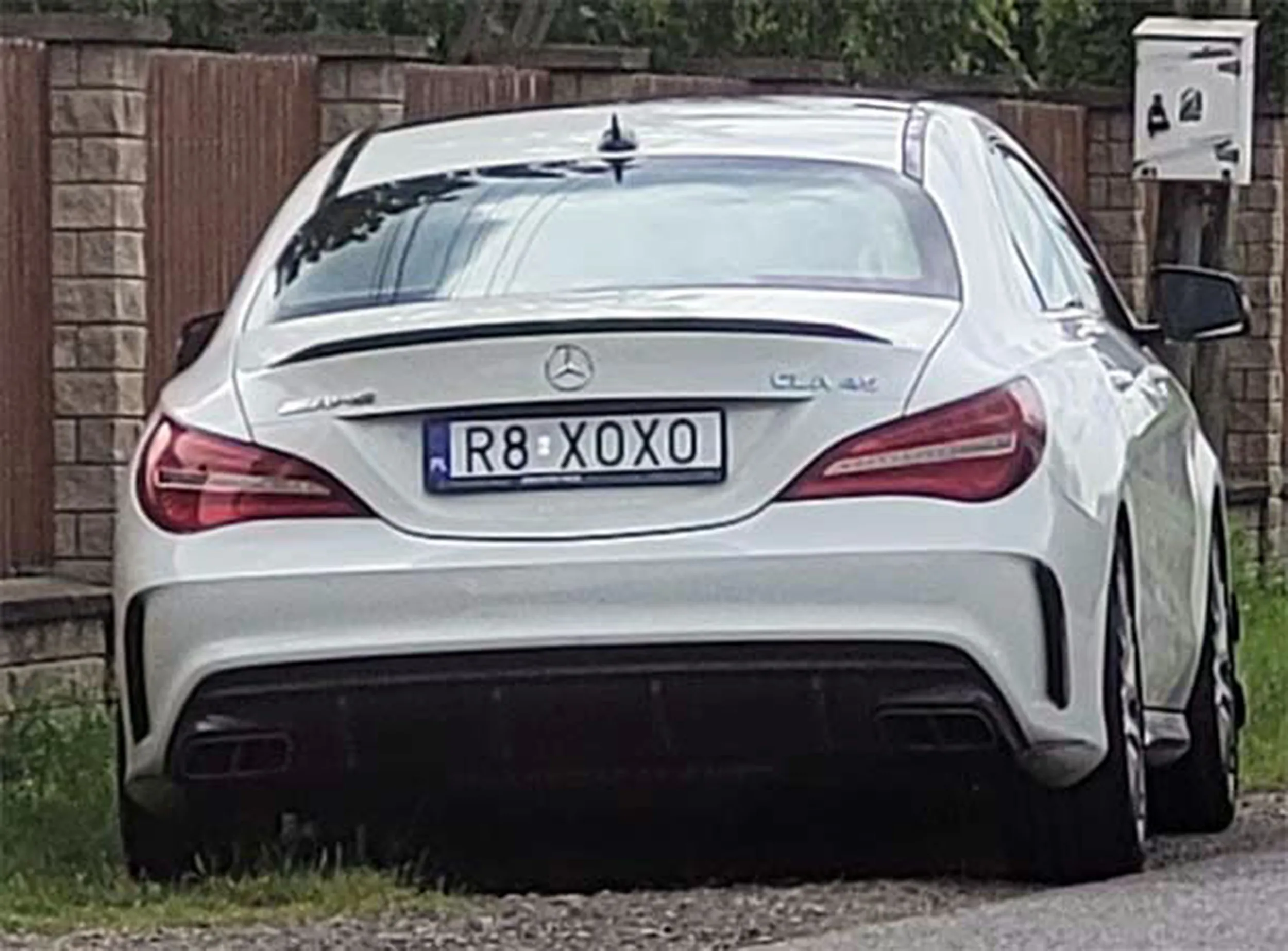 Fajny numer, blacha R8 XOXO