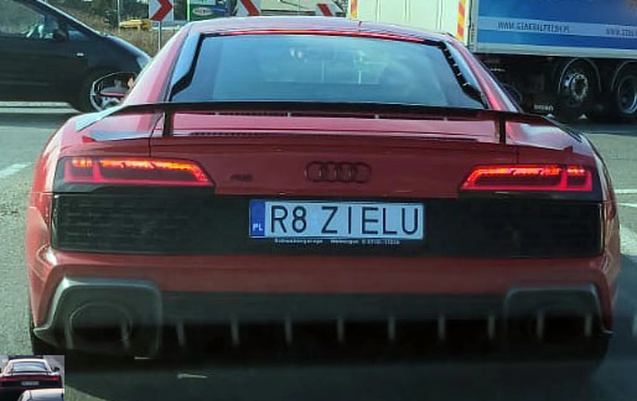 Fajny numer, blacha R8 ZIELU