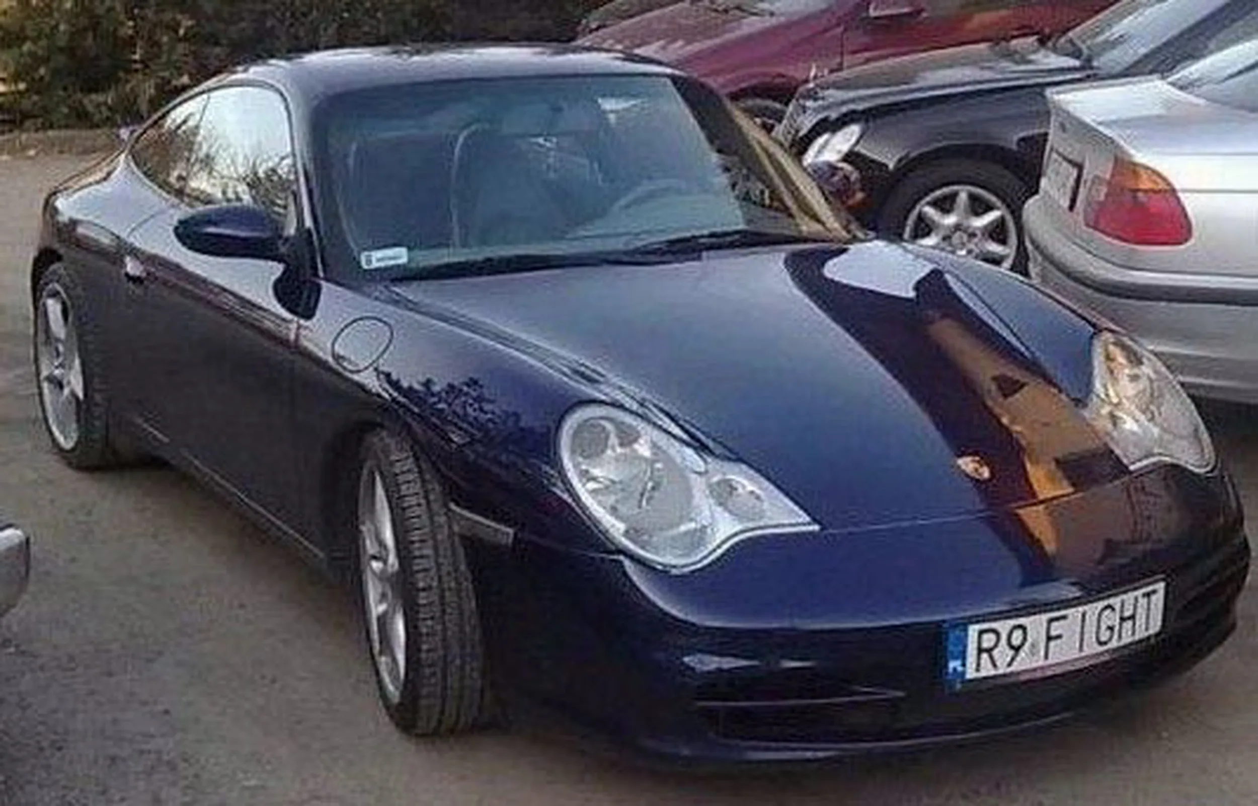 Fajny numer, blacha R9 FIGHT