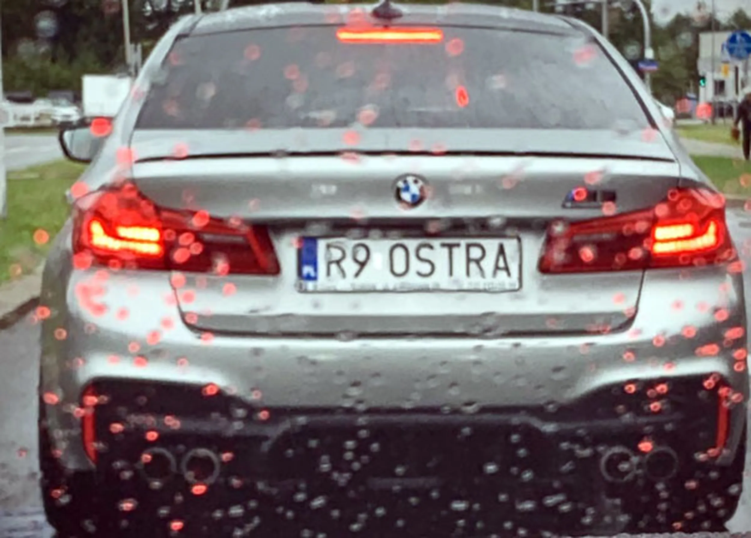 Fajny numer, blacha R9 OSTRA