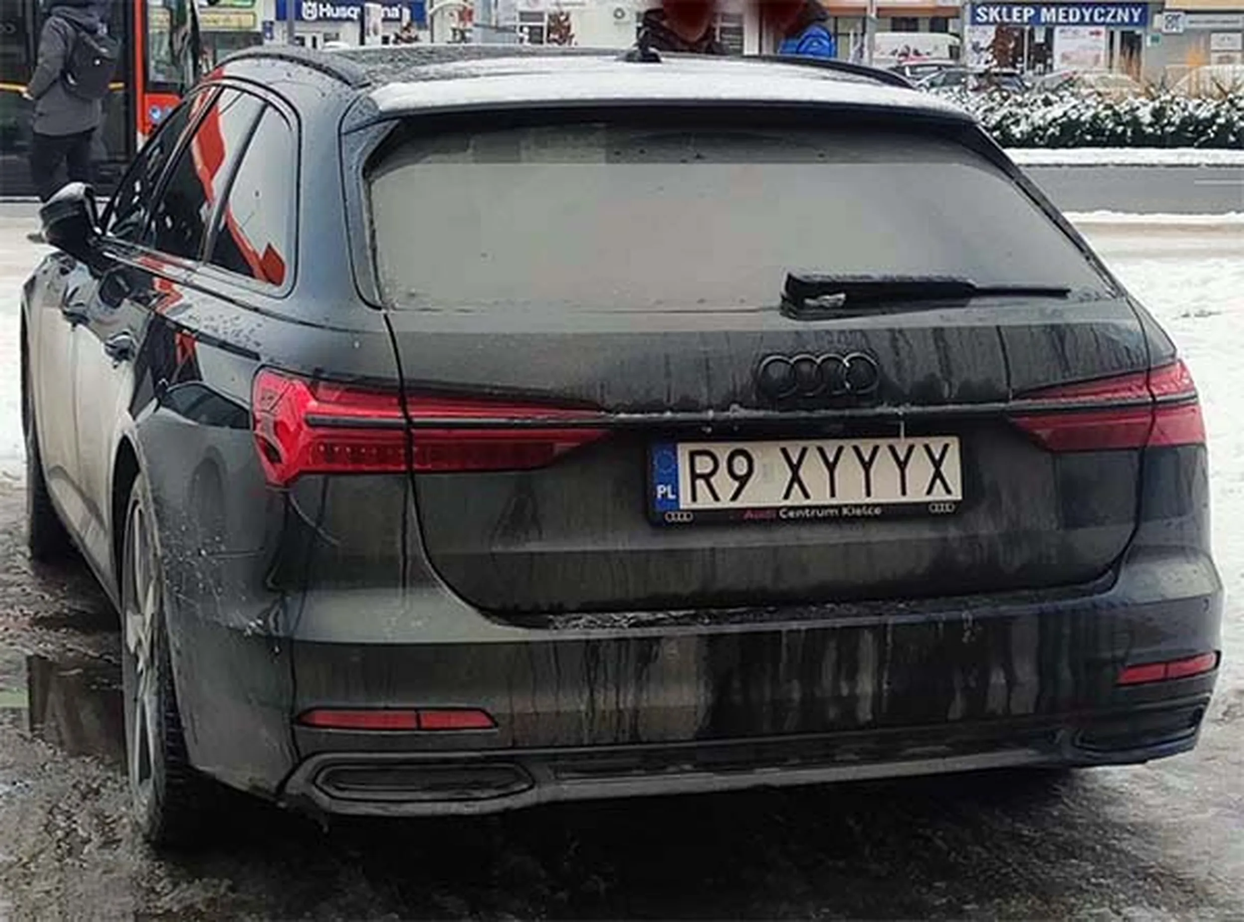 Fajny numer, blacha R9 XYYYX