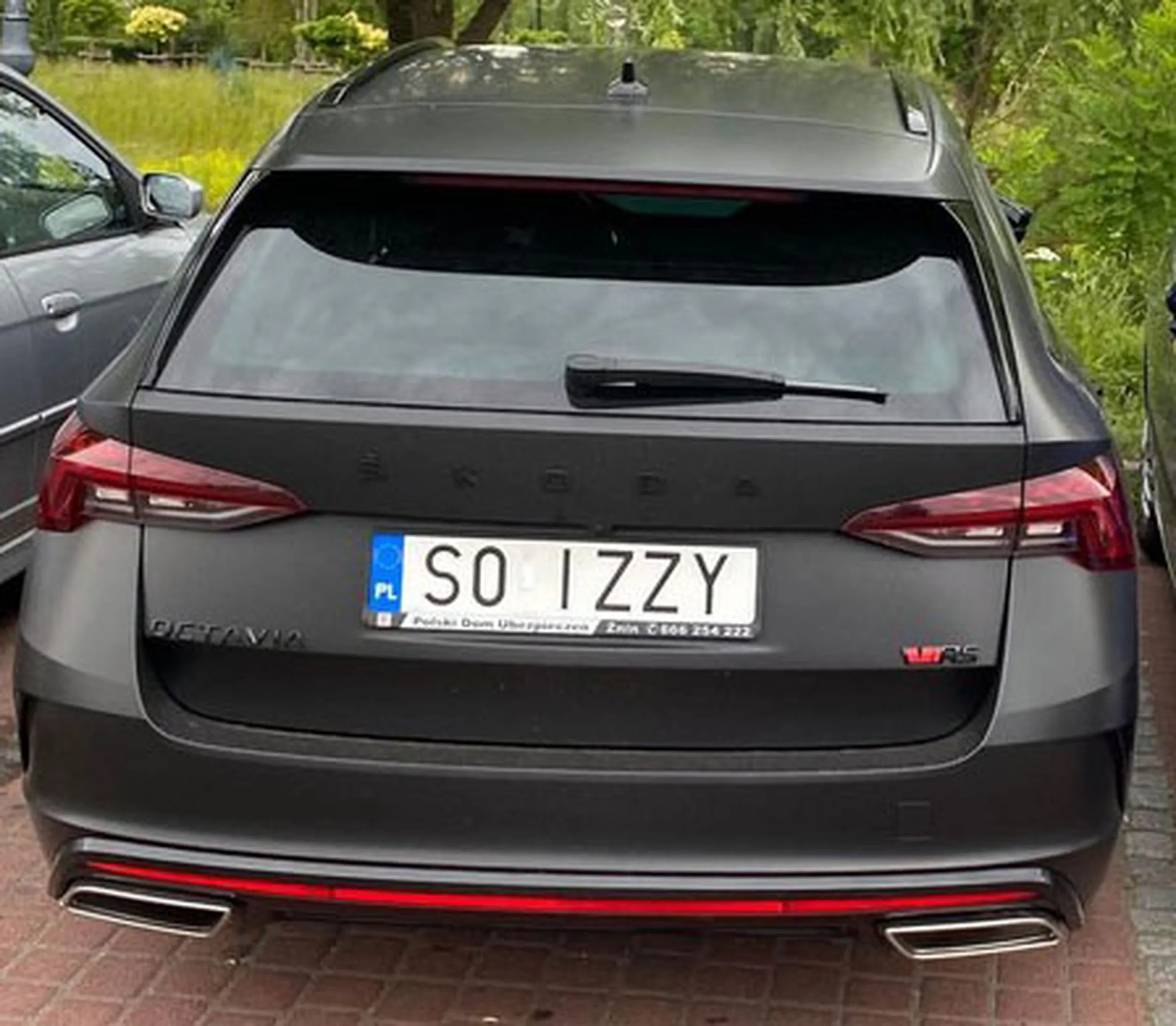 Fajny numer, blacha S0 IZZY