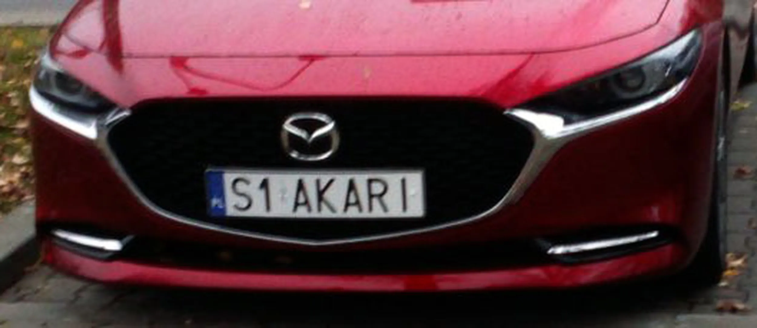 Fajny numer, blacha S1 AKARI