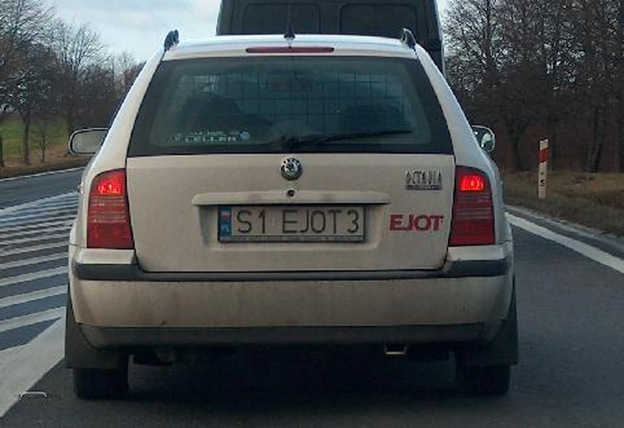 Fajny numer, blacha S1 EJOT3