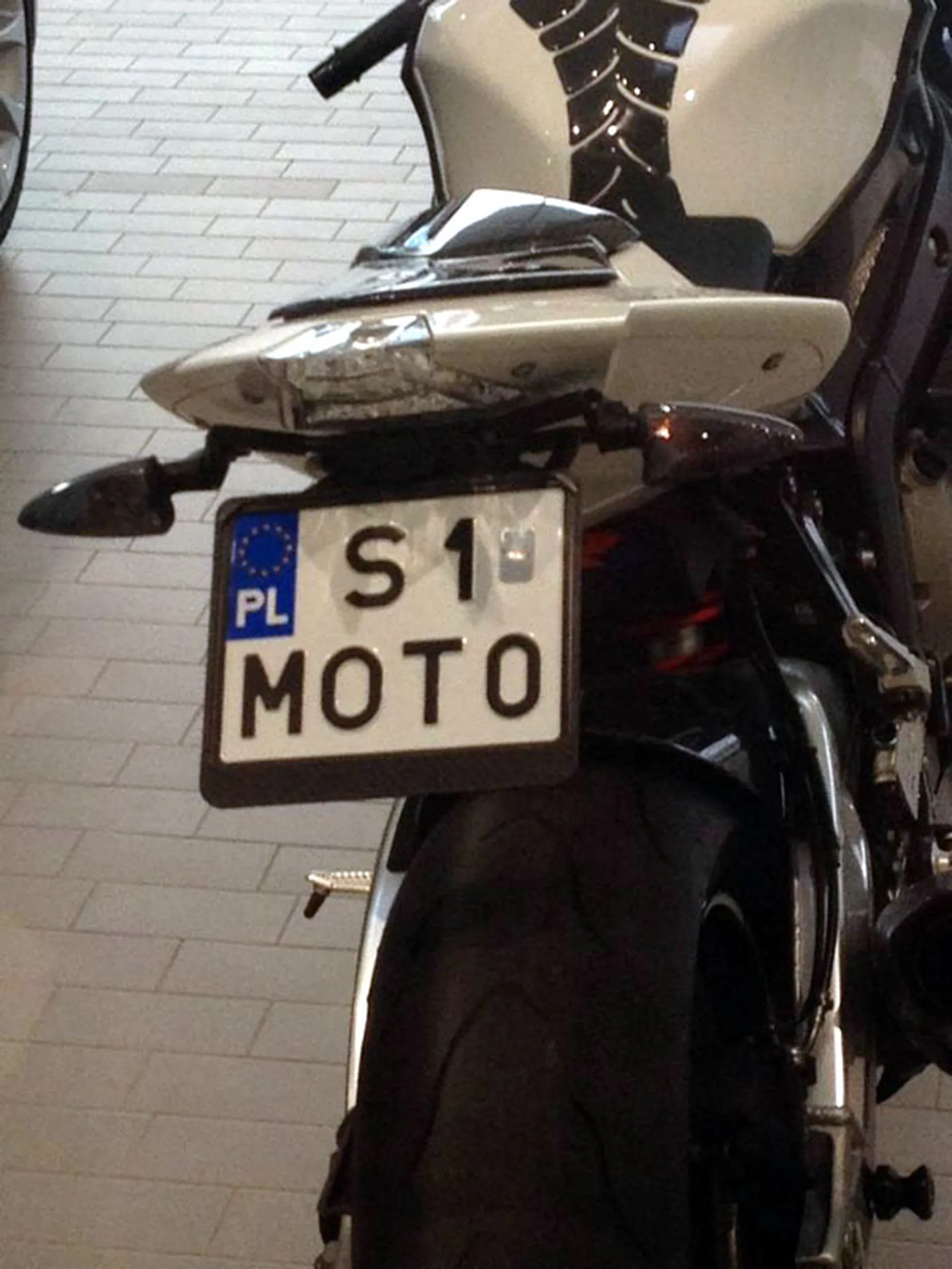 Fajny numer, blacha S1 MOT0