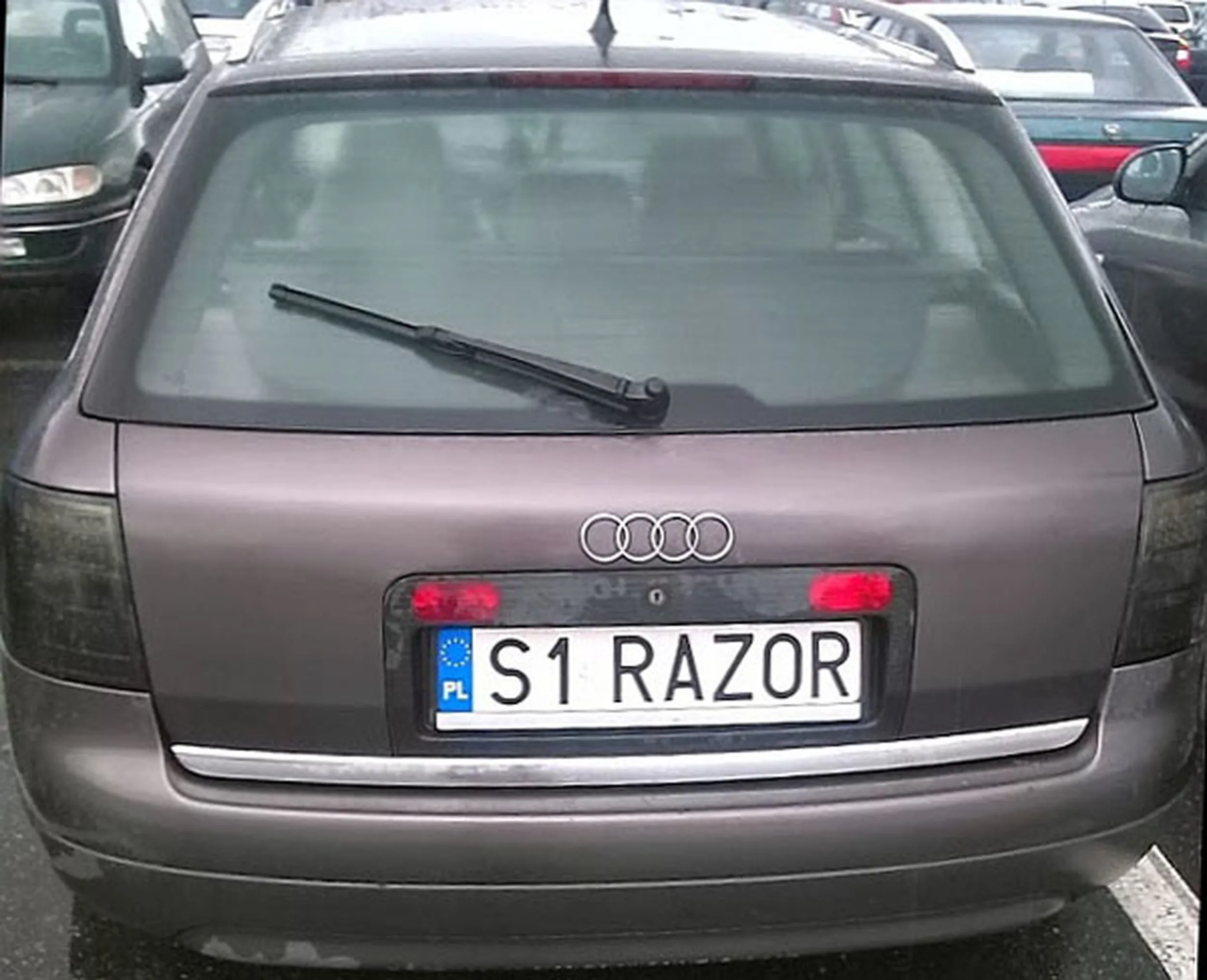 Fajny numer, blacha S1 RAZOR