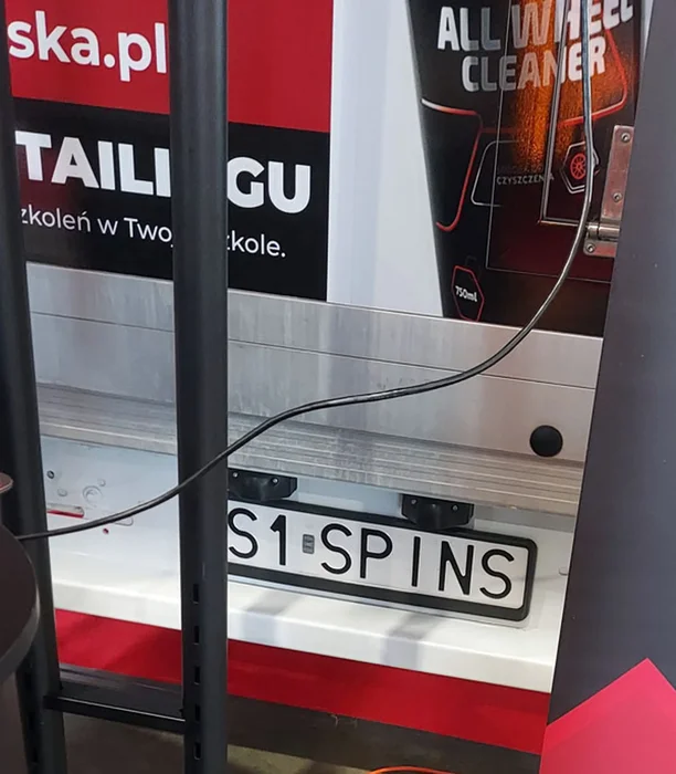 Fajny numer, blacha S1 SPINS