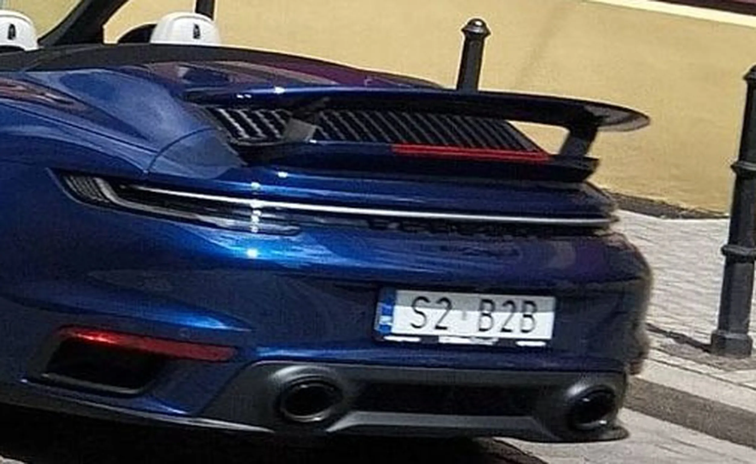 Fajny numer, blacha S2 B2B