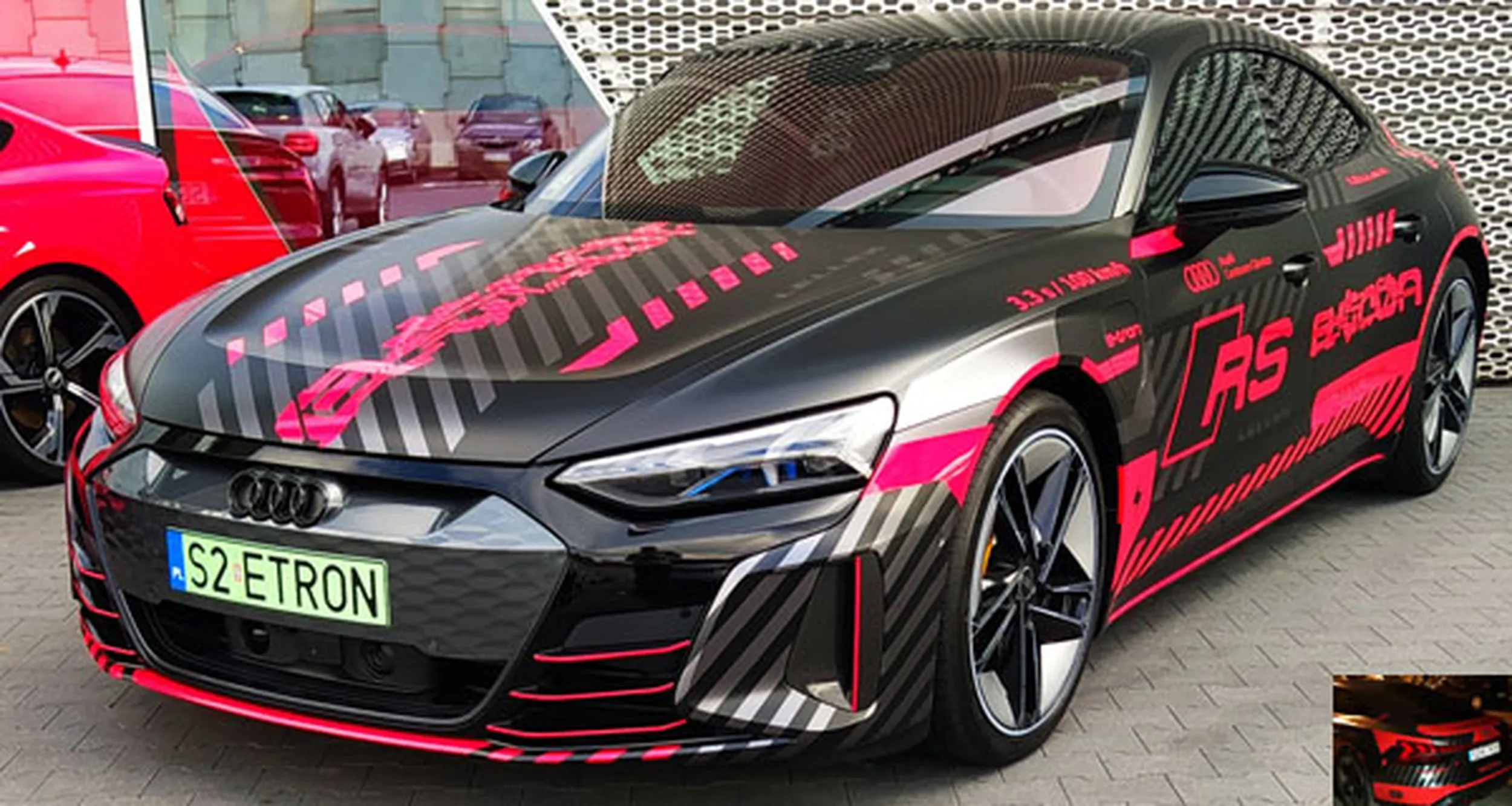 Fajny numer, blacha S2 ETRON