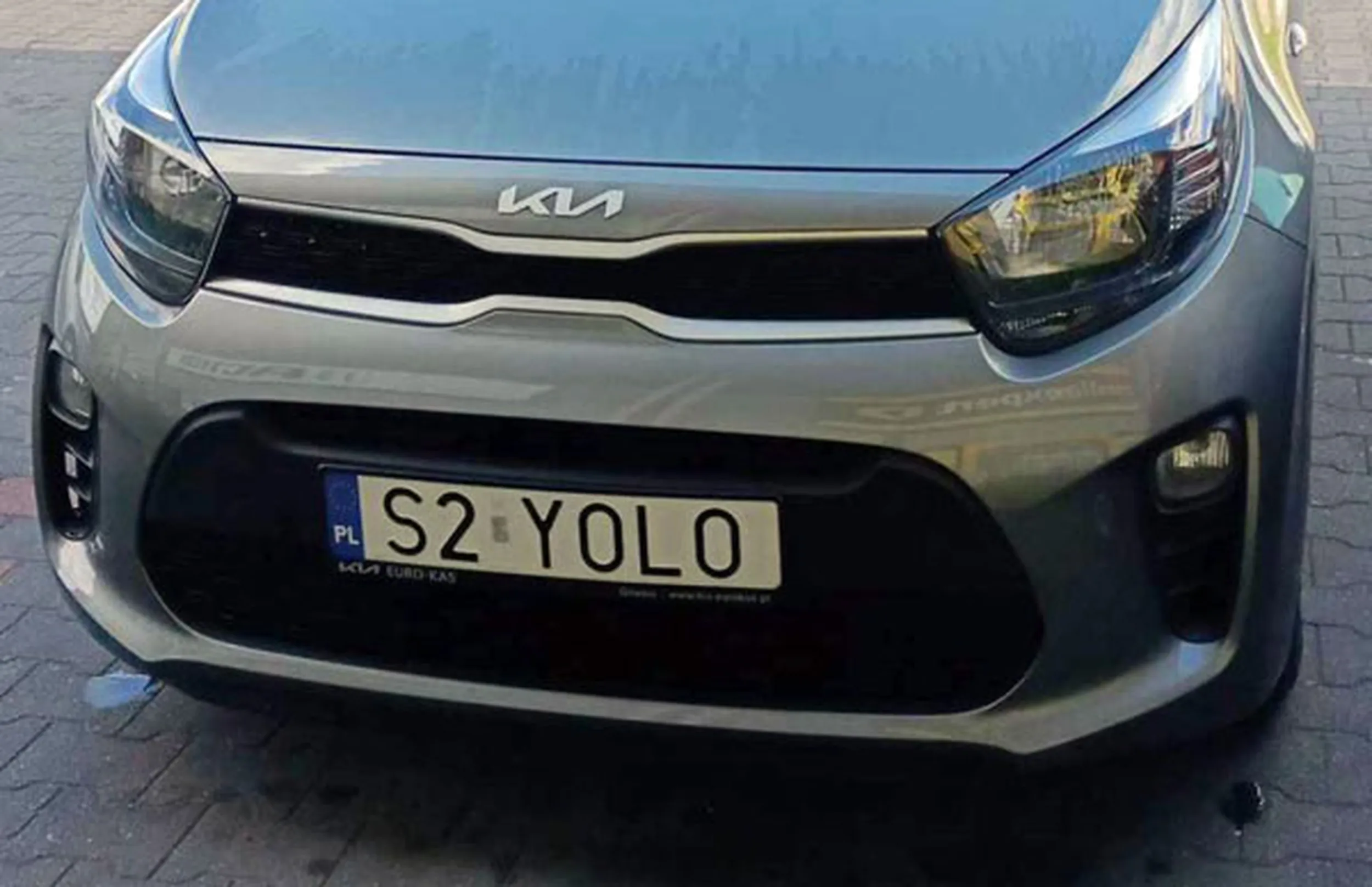 Fajny numer, blacha S2 YOLO