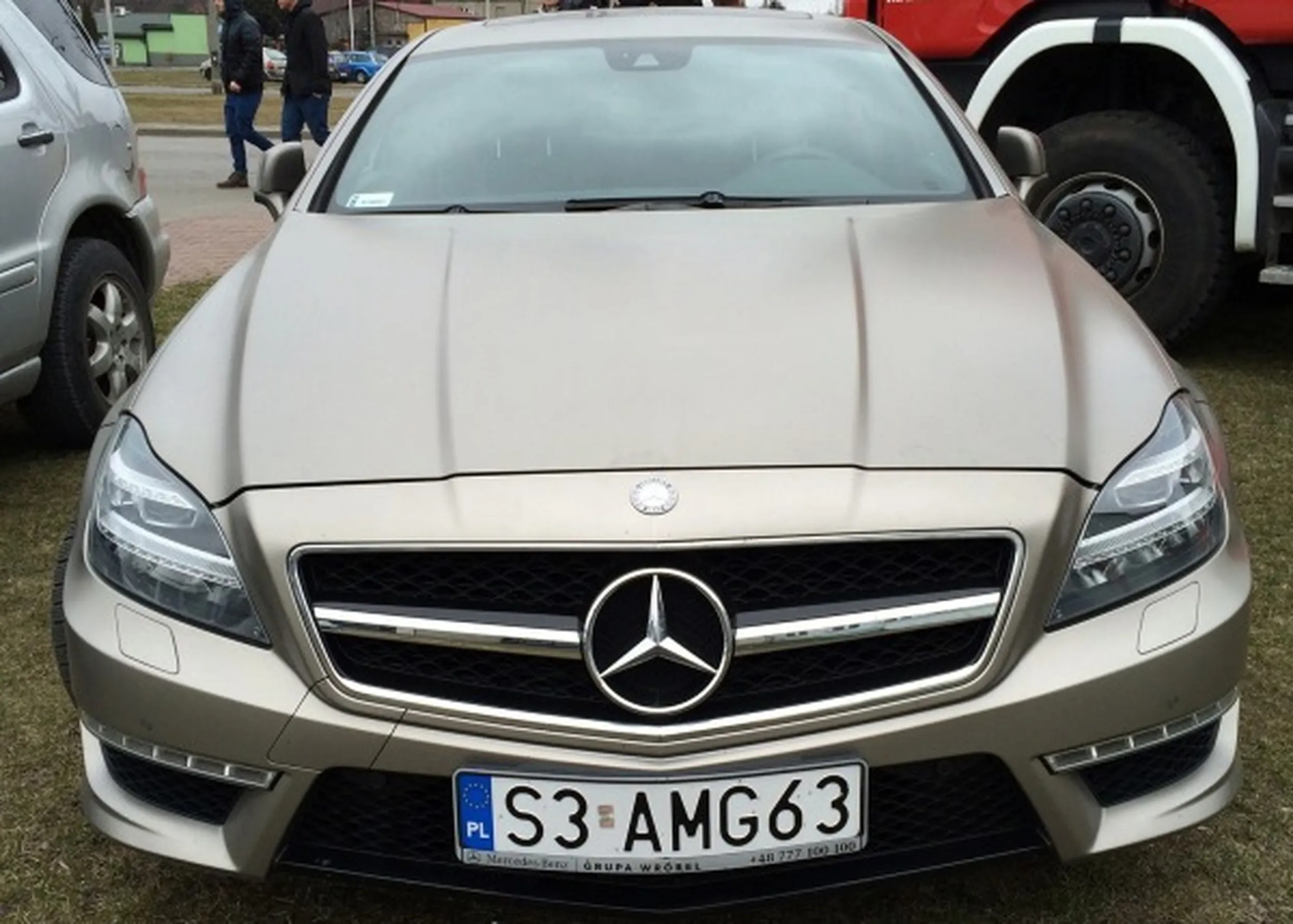 Fajny numer, blacha S3 AMG63