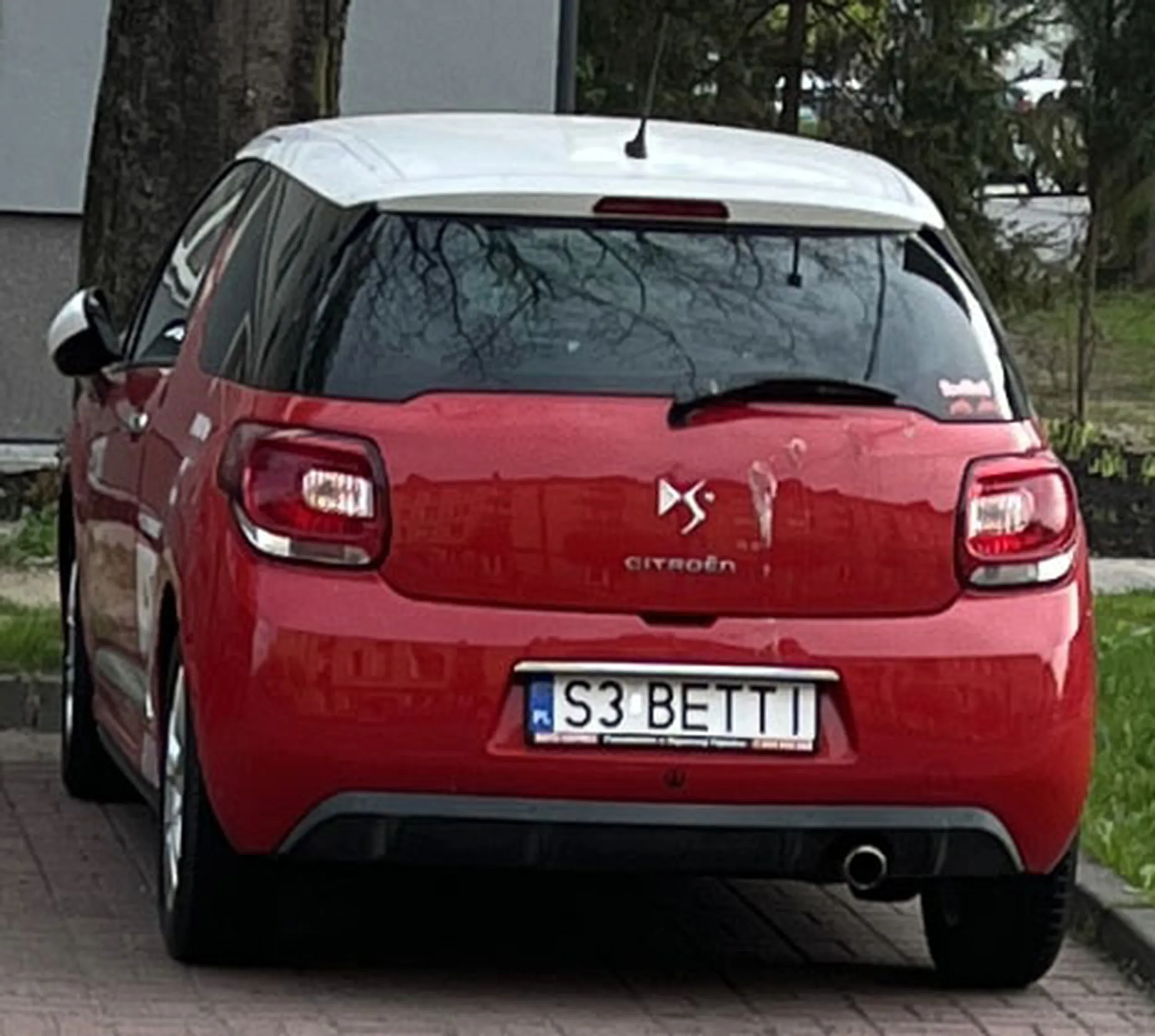 Fajny numer, blacha S3 BETTI