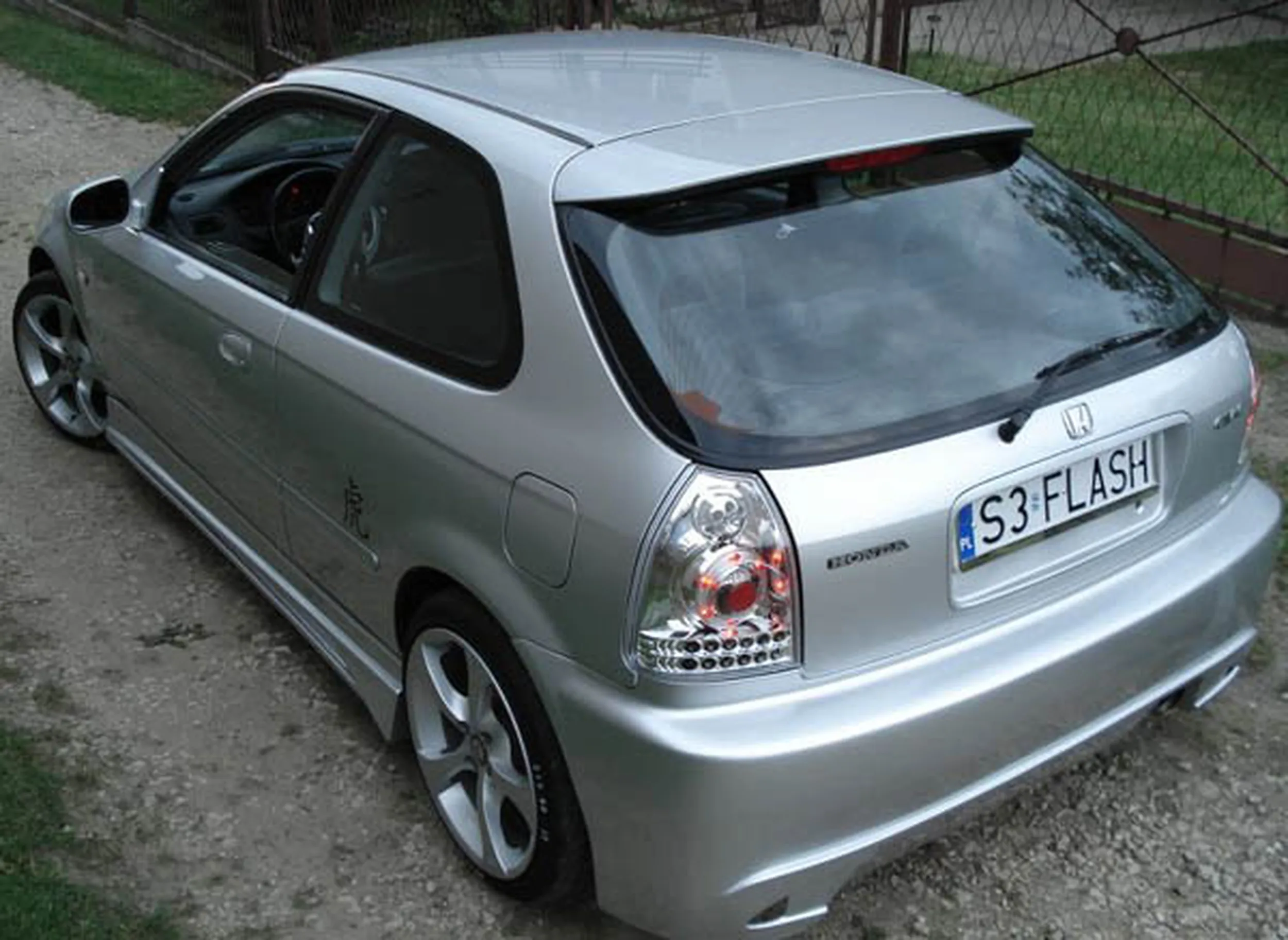 Fajny numer, blacha S3 FLASH