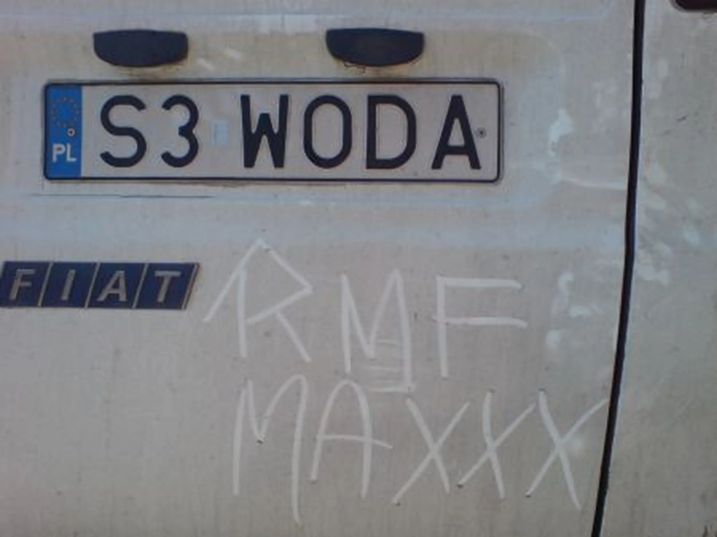 Fajny numer, blacha S3 WODA