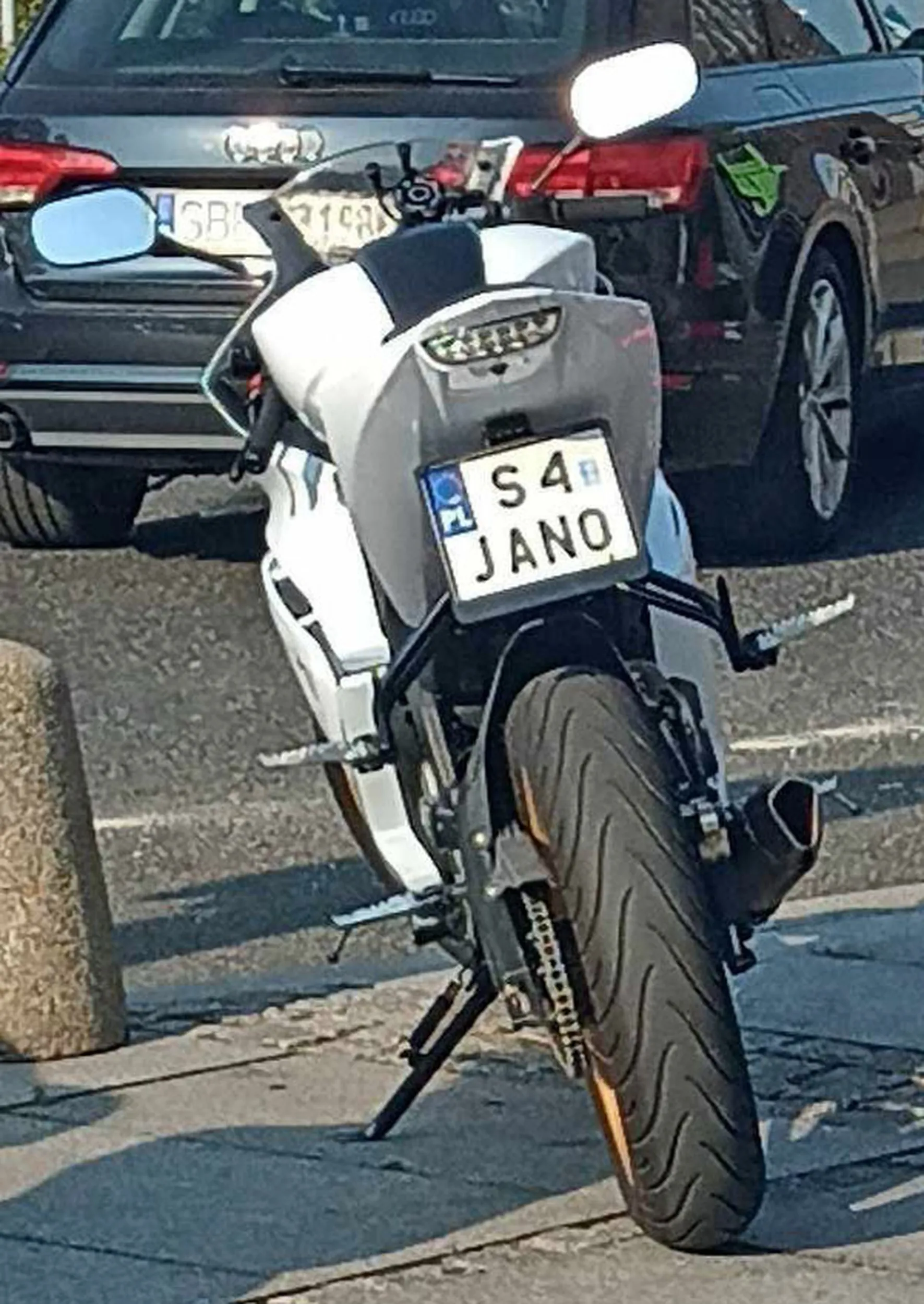 Fajny numer, blacha S4 JANO