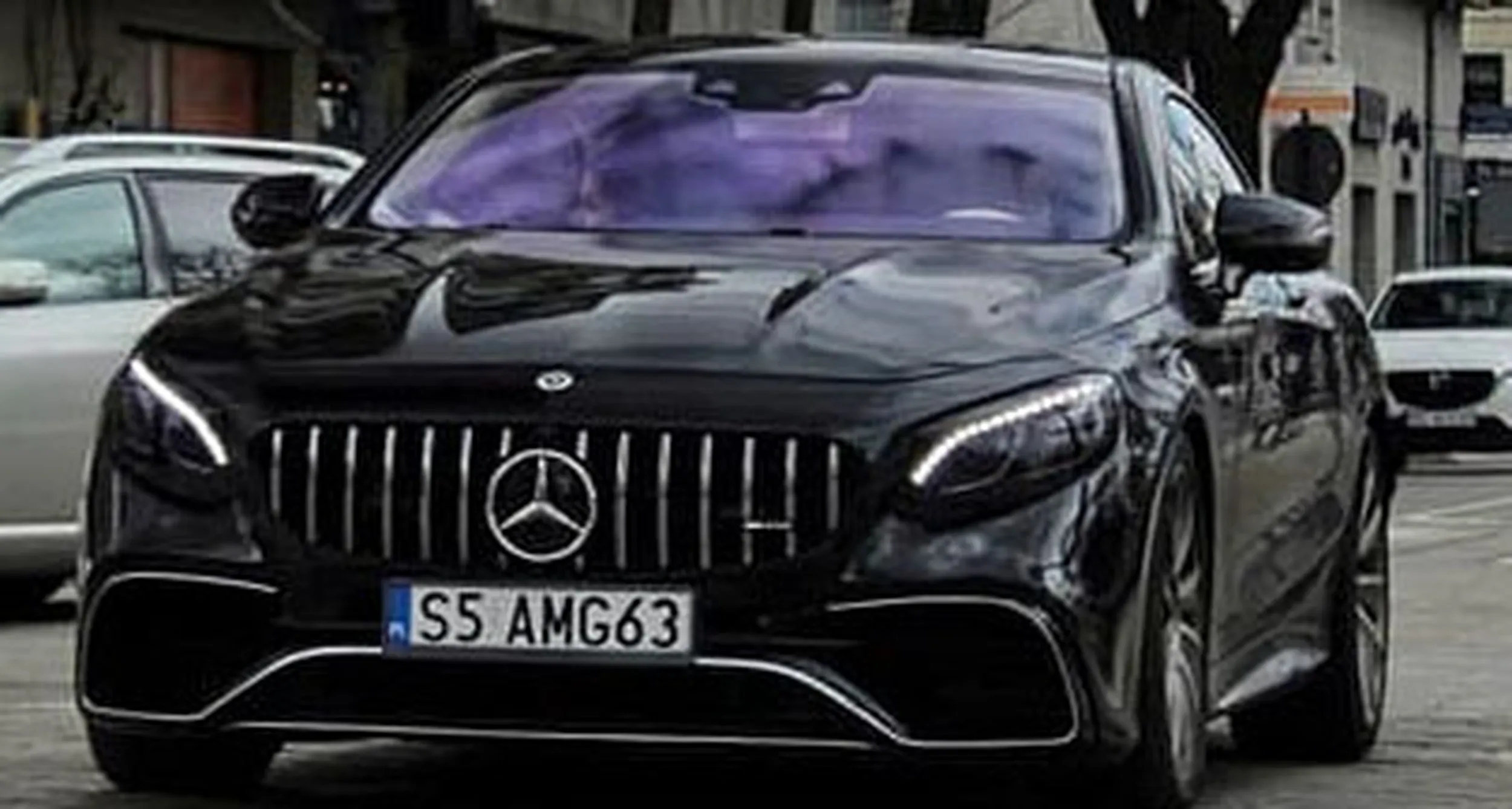 Fajny numer, blacha S5 AMG63