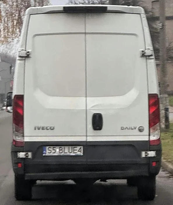 Fajny numer, blacha S5 BLUE4