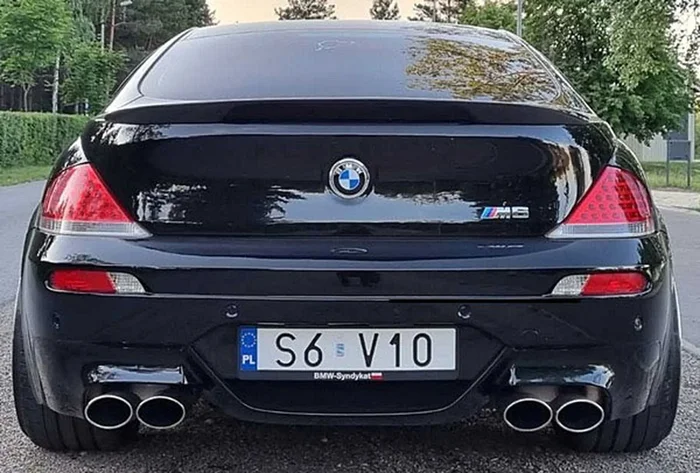 Fajny numer, blacha S6 V10