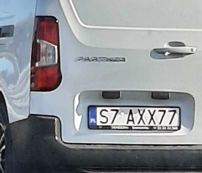 Fajny numer, blacha S7 AXX77