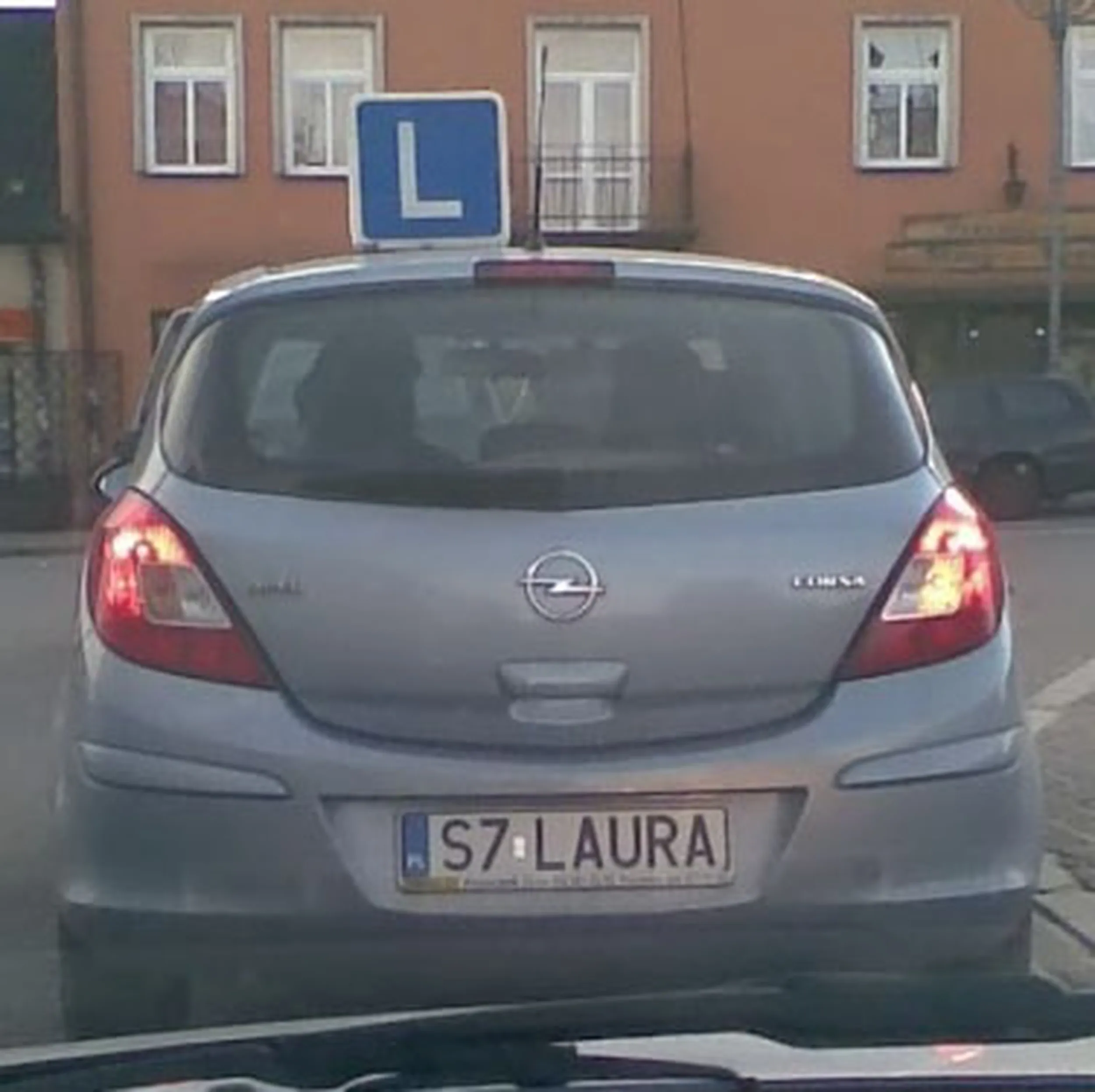 Fajny numer, blacha S7 LAURA