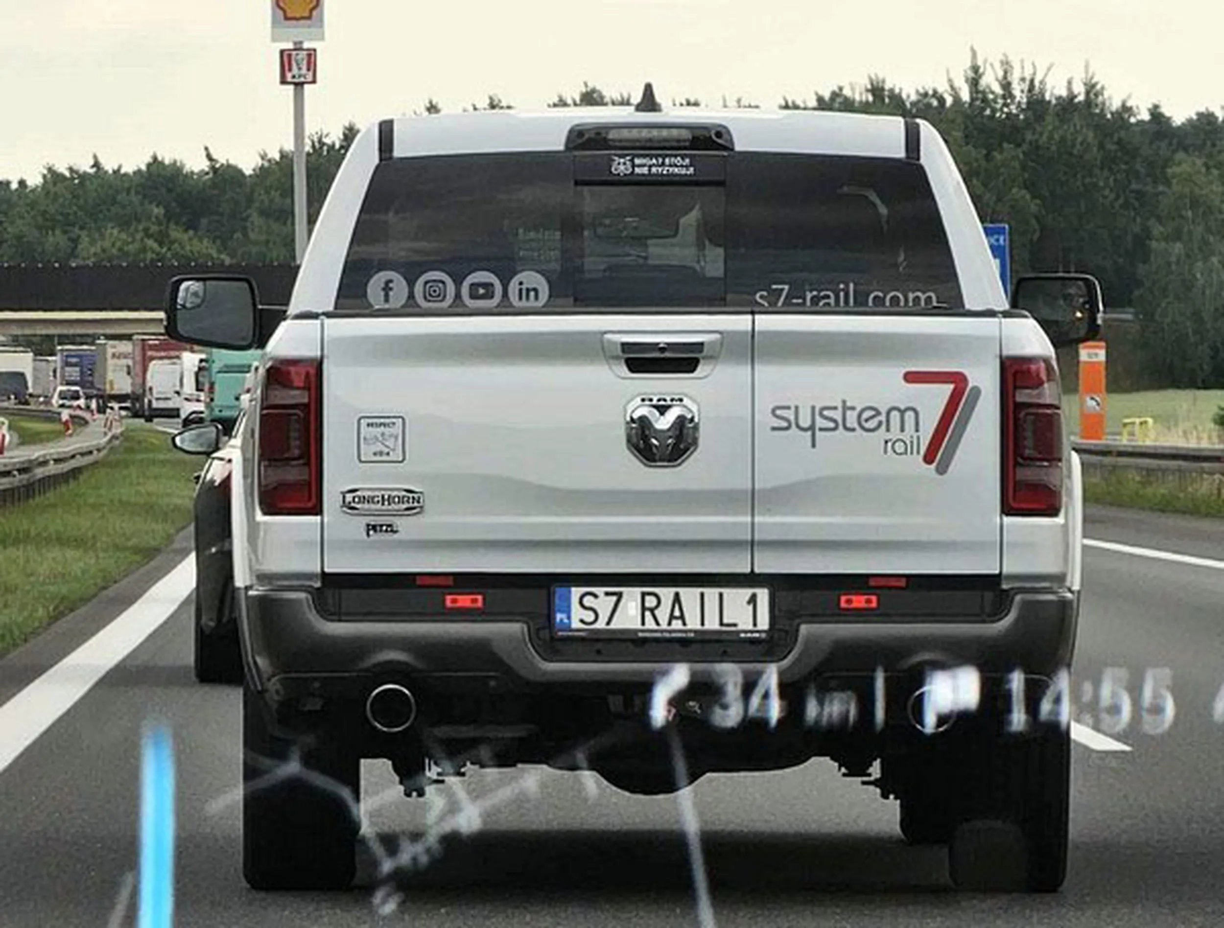 Fajny numer, blacha S7 RAIL1