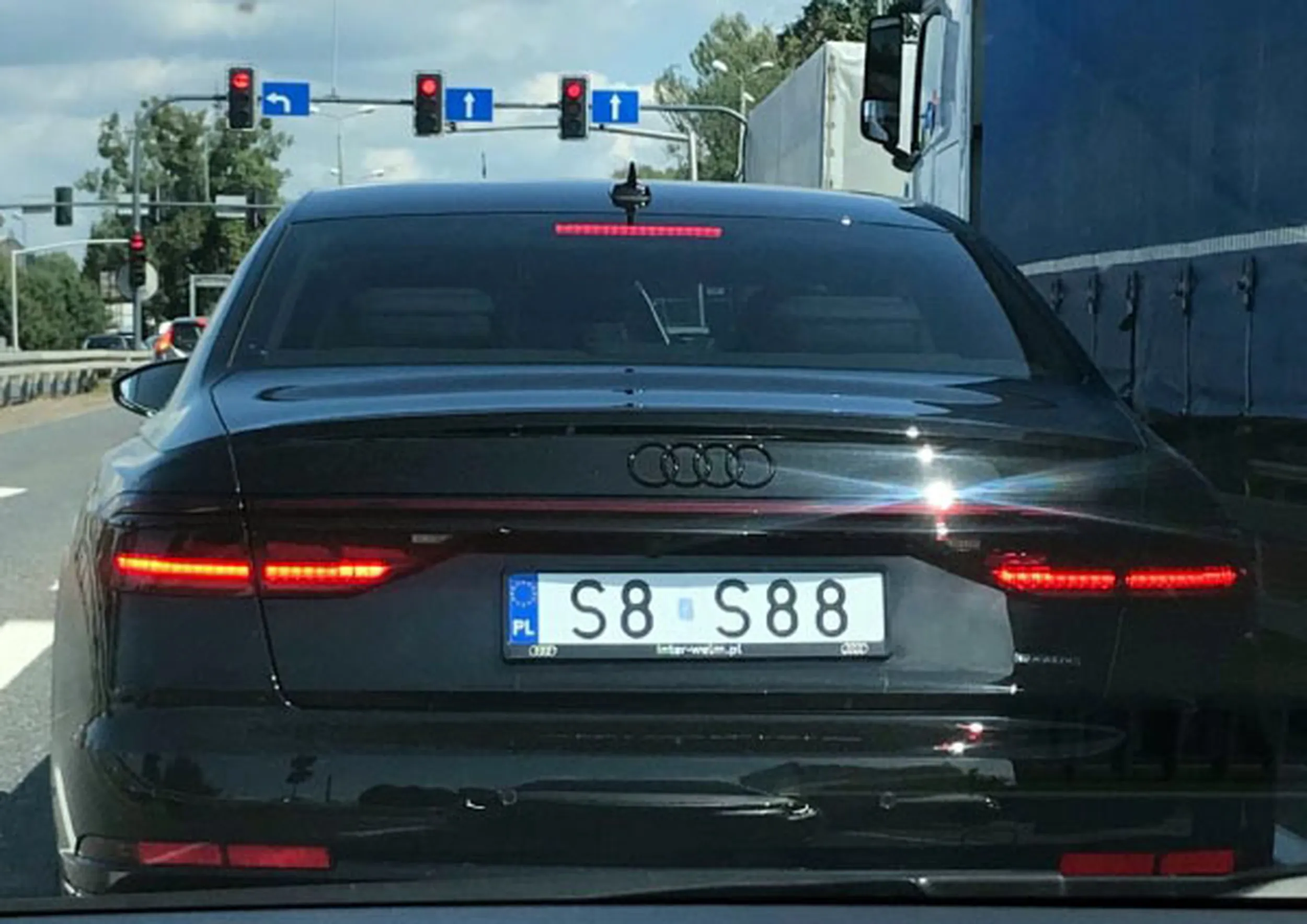 Fajny numer, blacha S8 S88