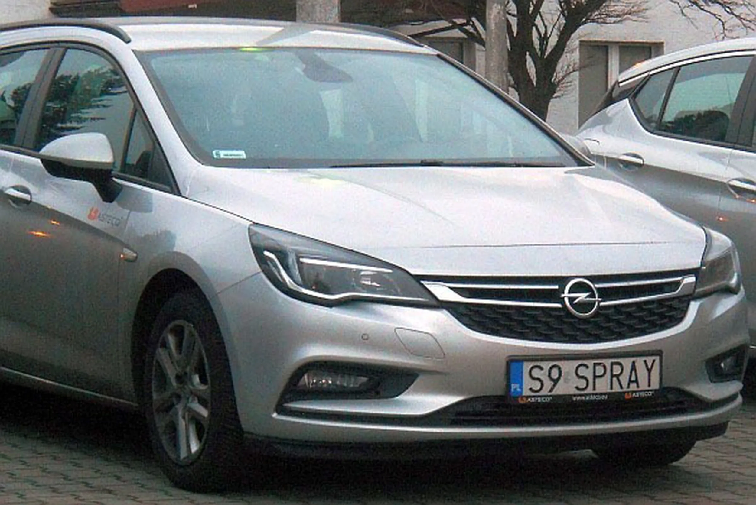 Fajny numer, blacha S9 SPRAY