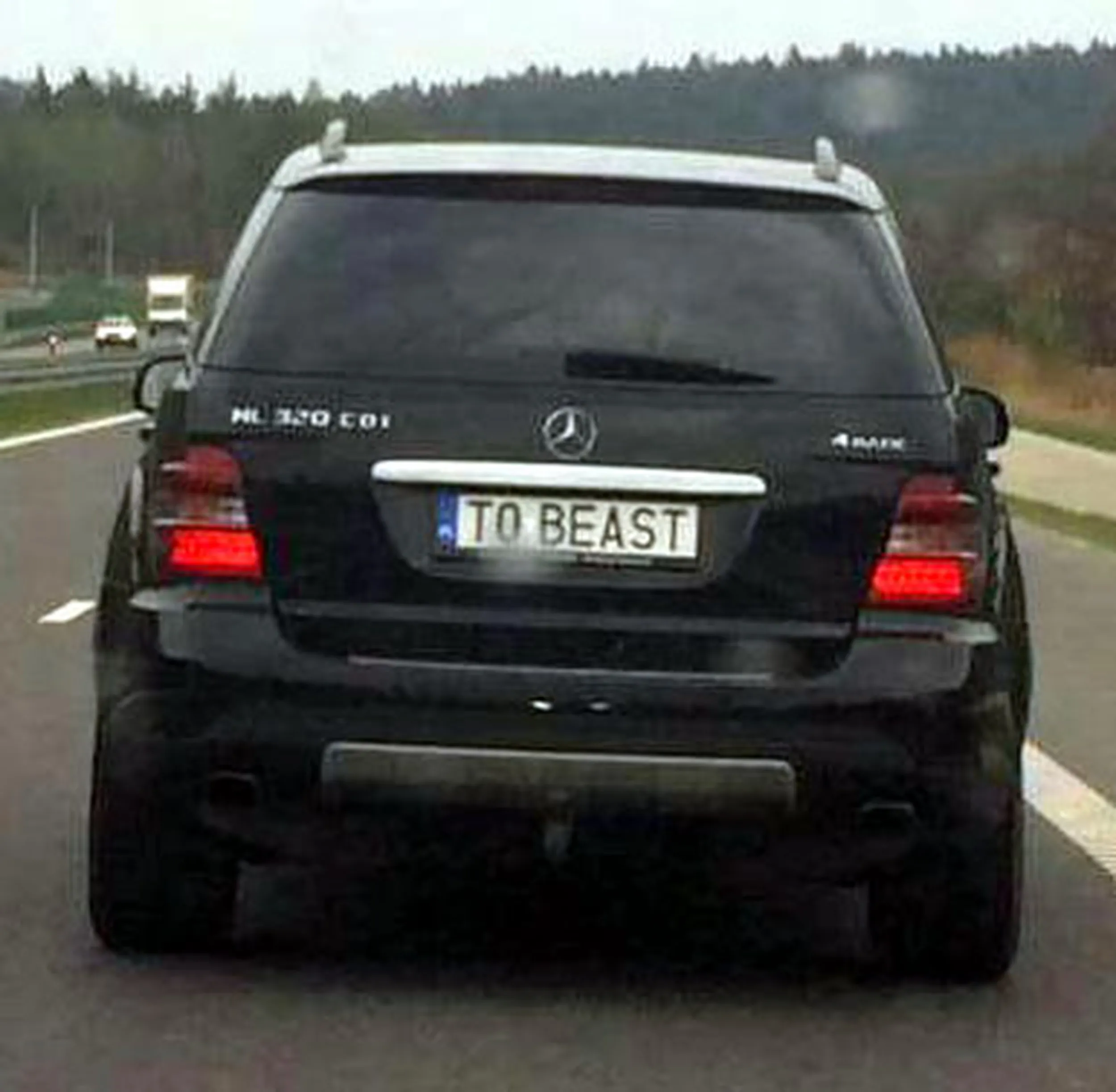 Fajny numer, blacha T0 BEAST