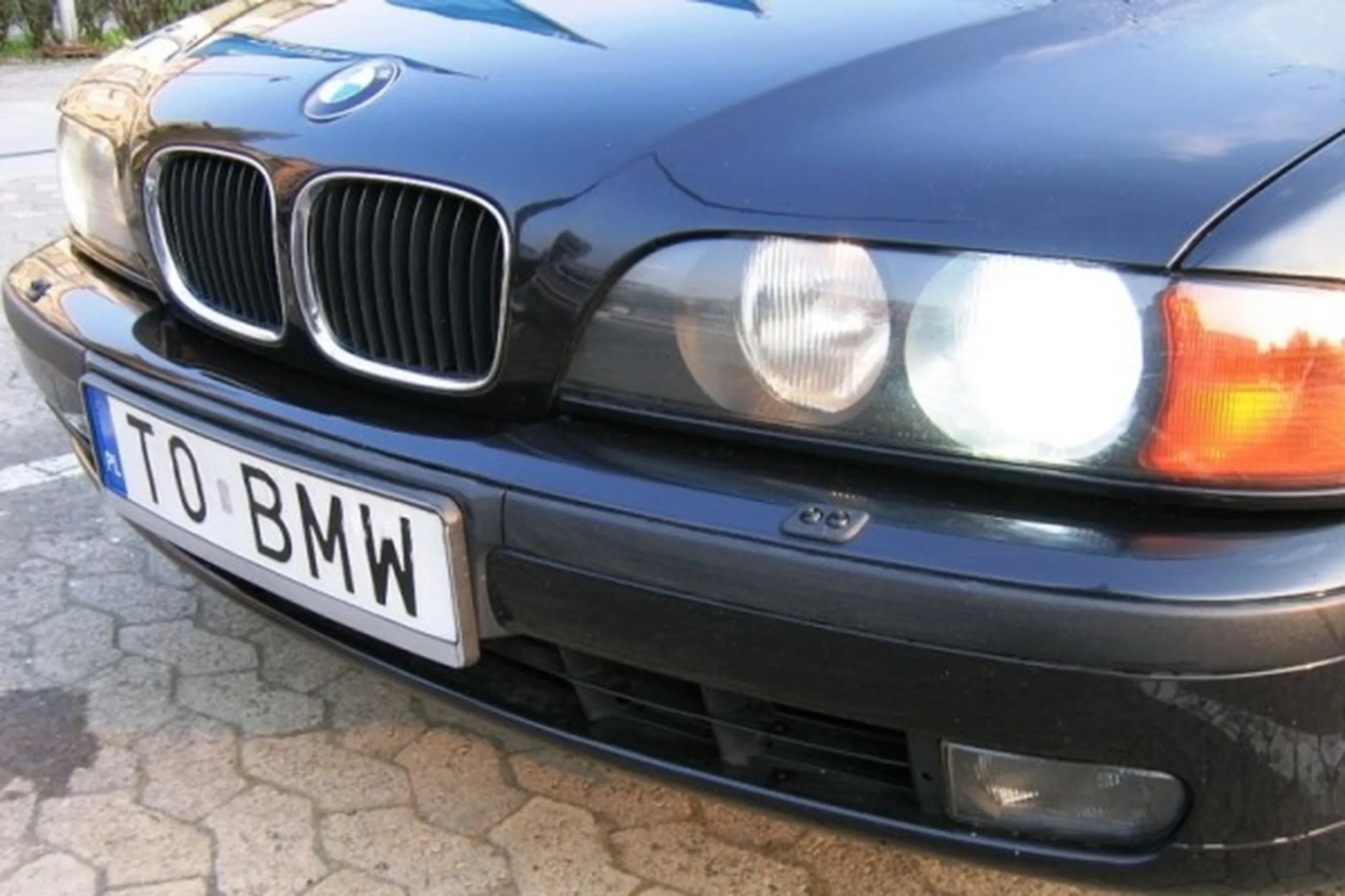 Fajny numer, blacha T0 BMW