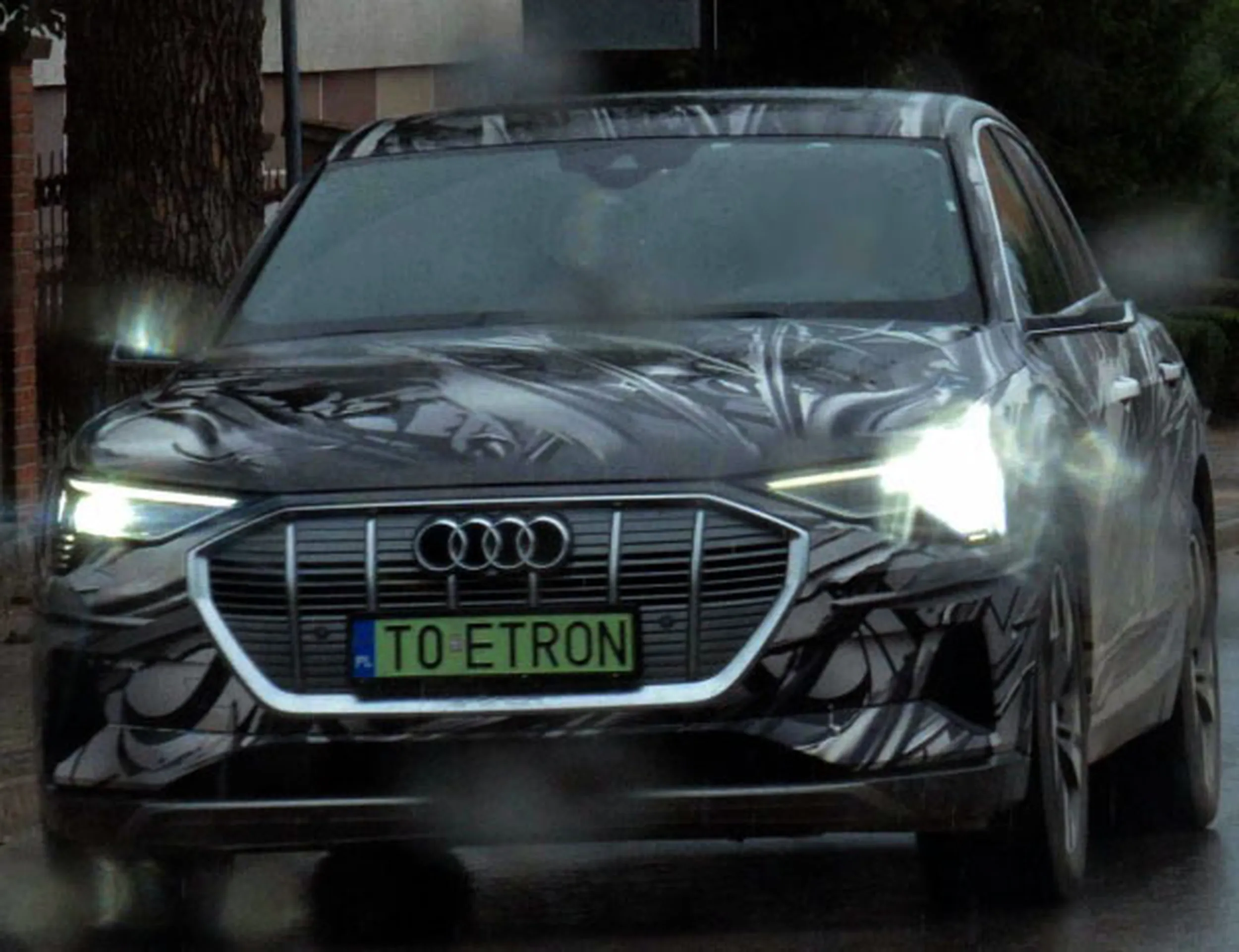 Fajny numer, blacha T0 ETRON