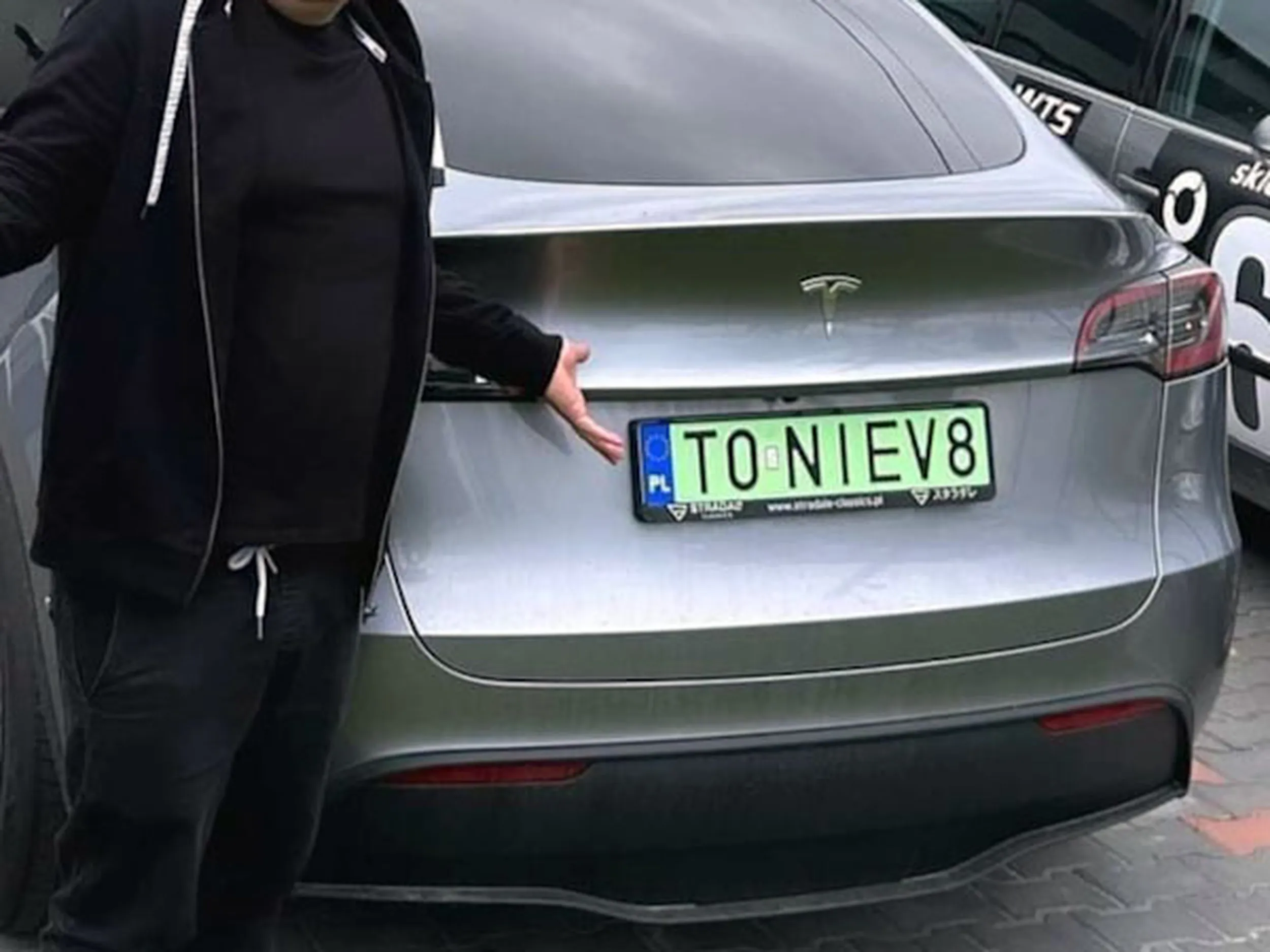 Fajny numer, blacha T0 NIEV8