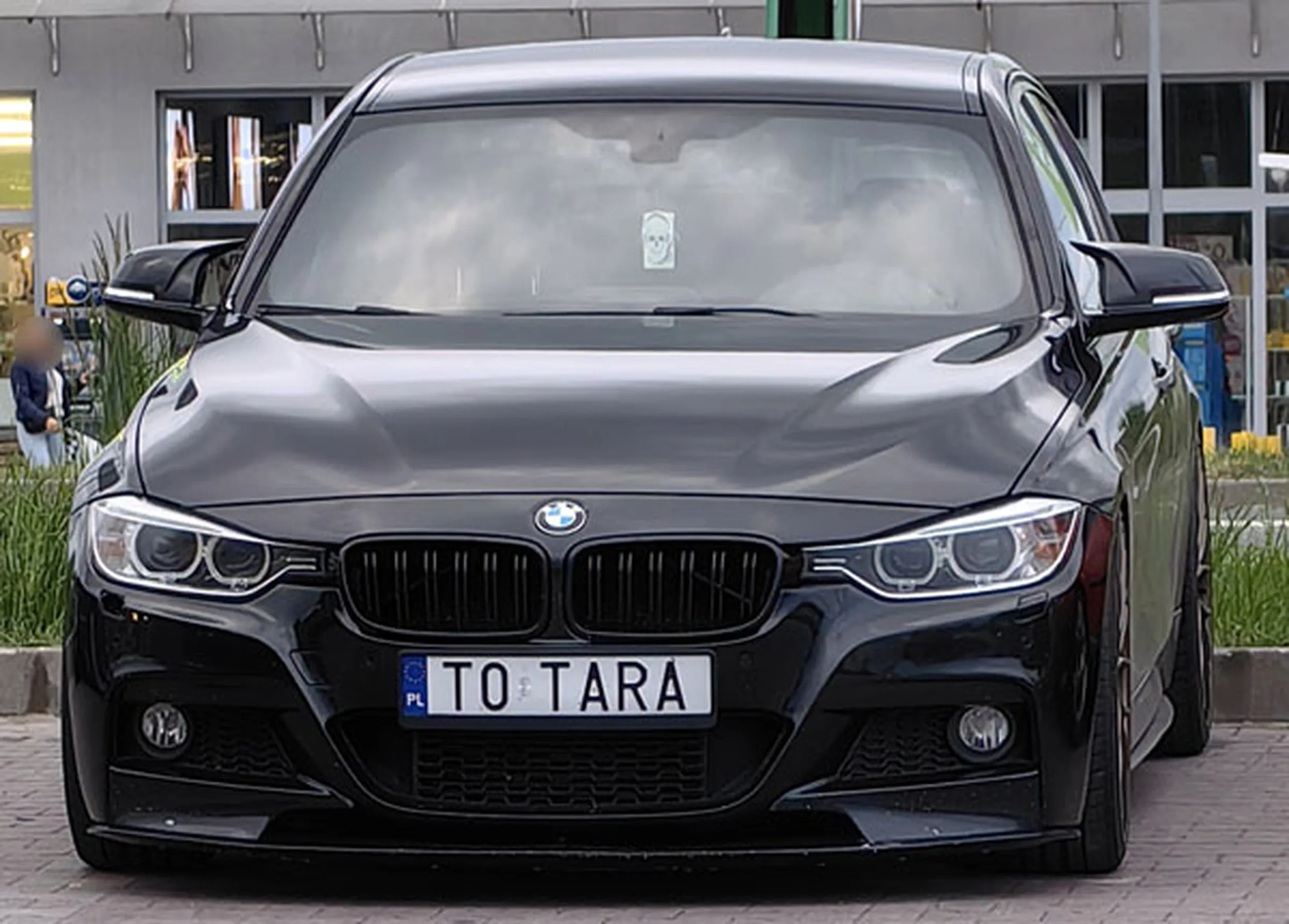 Fajny numer, blacha T0 TARA