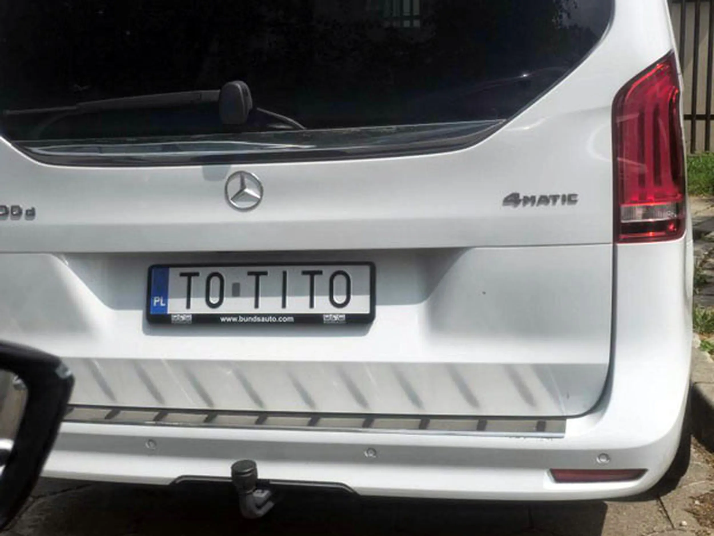 Fajny numer, blacha T0 TITO