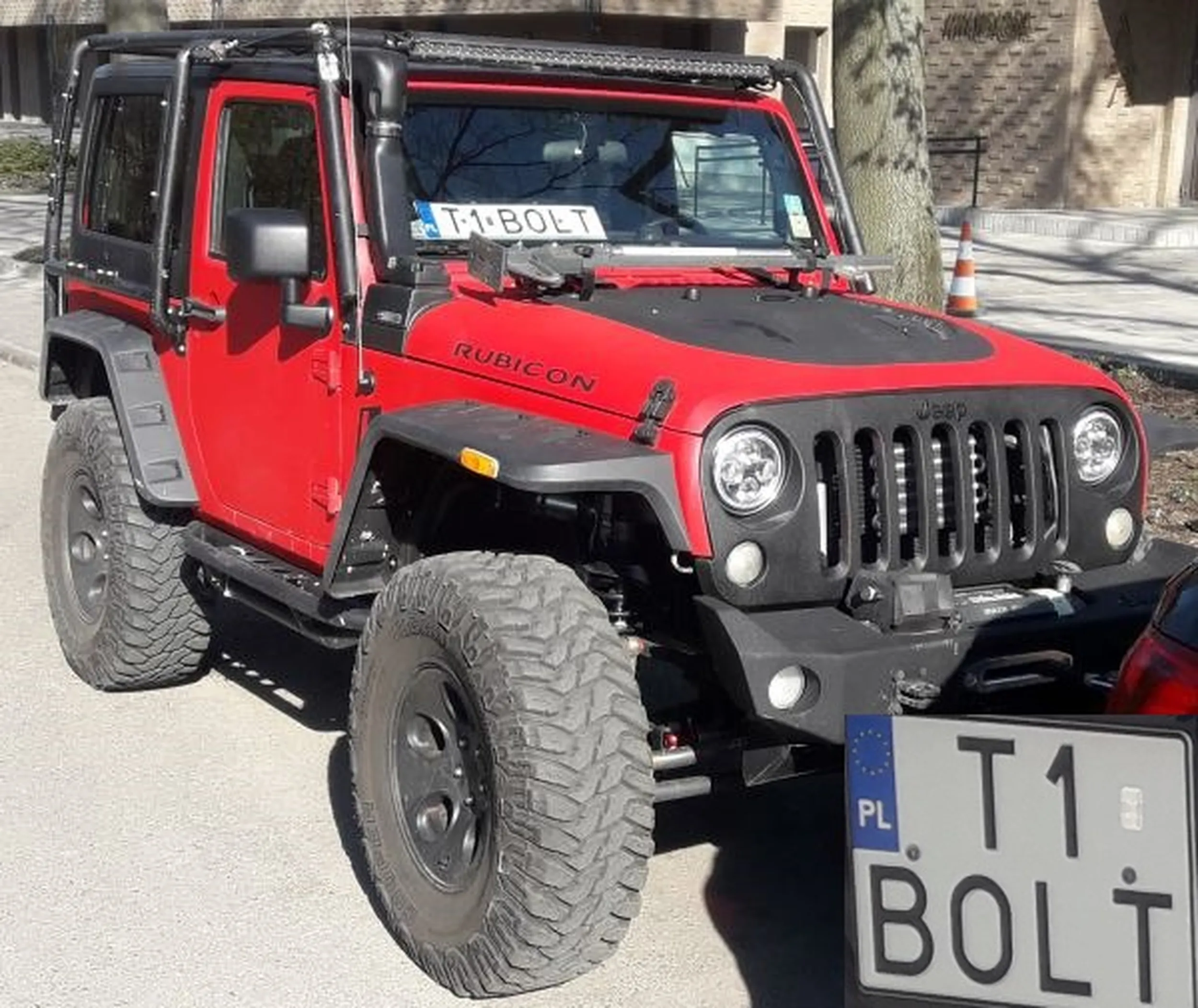 Fajny numer, blacha T1 BOLT